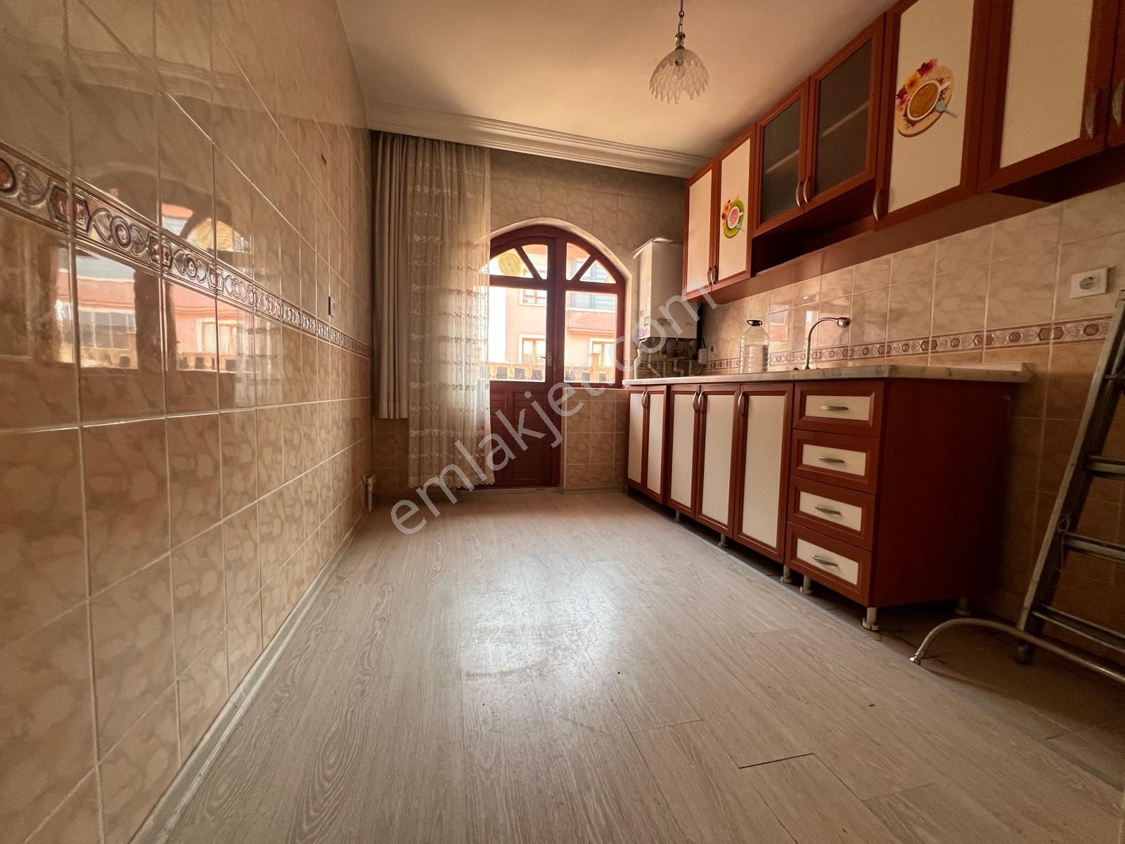 Ufuktepede Yapılı Katta Masrafsız Kiralık - Görsel 15