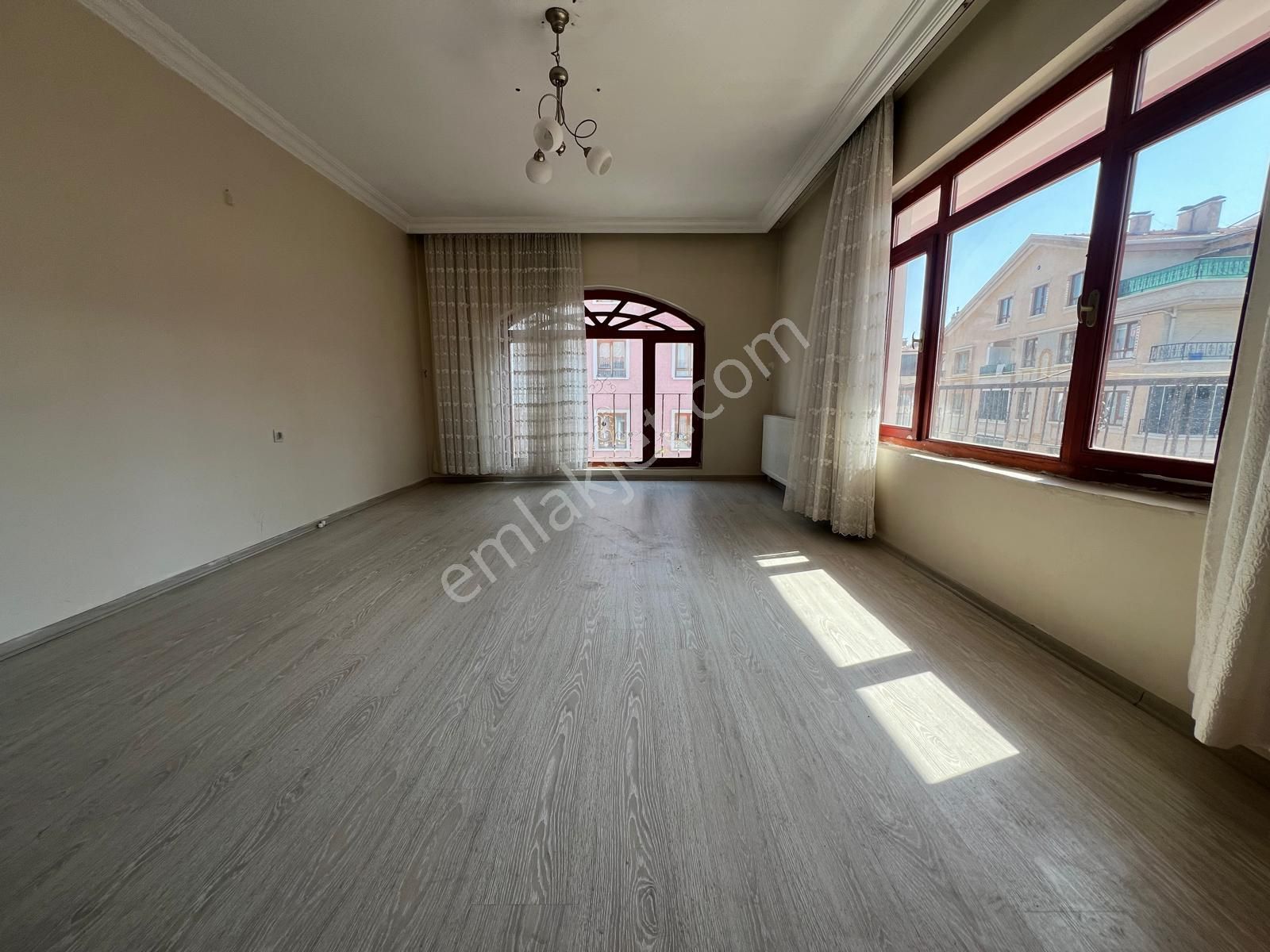 Ufuktepede Yapılı Katta Masrafsız Kiralık - Görsel 12