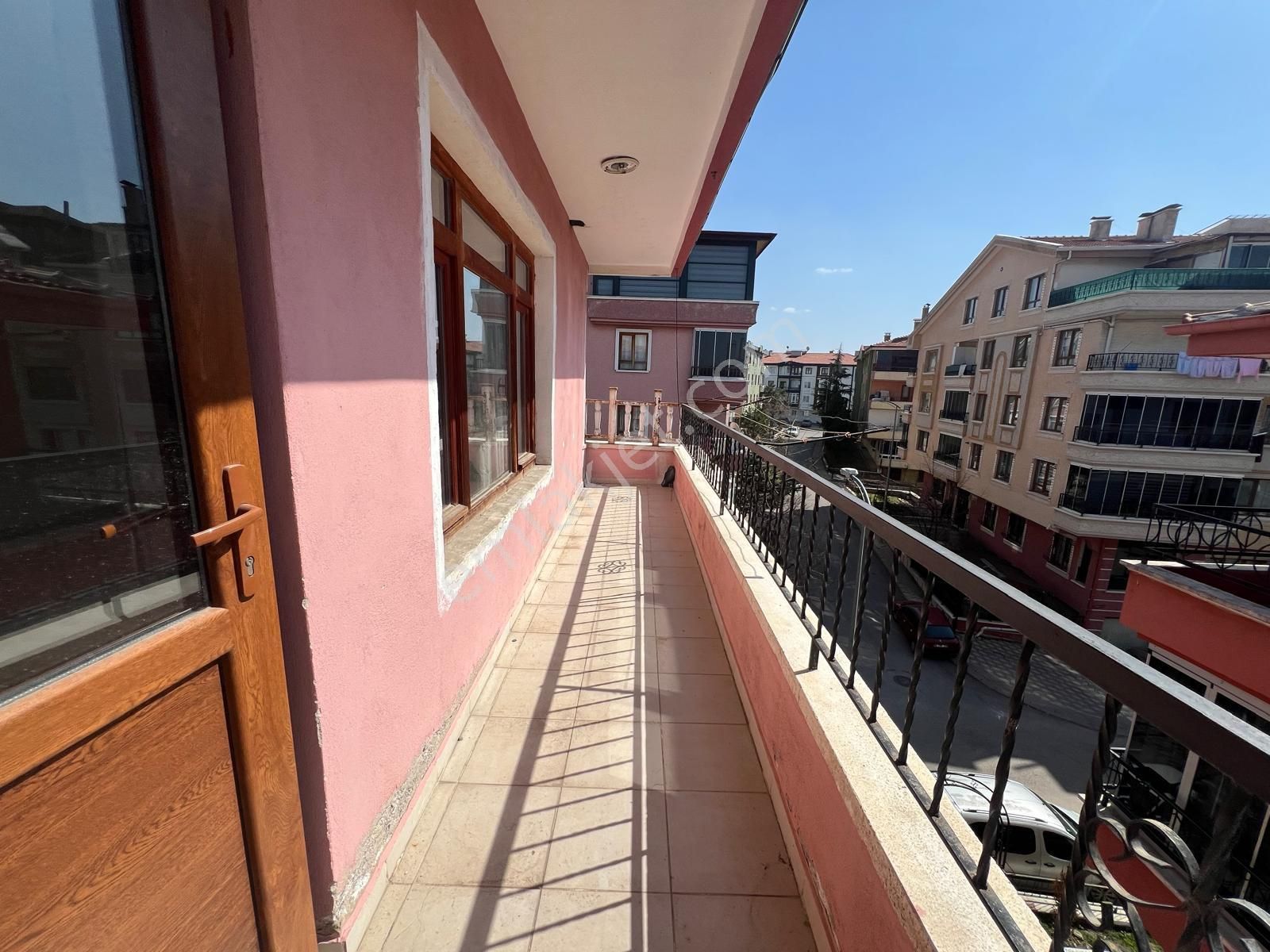 Ufuktepede Yapılı Katta Masrafsız Kiralık - Görsel 24