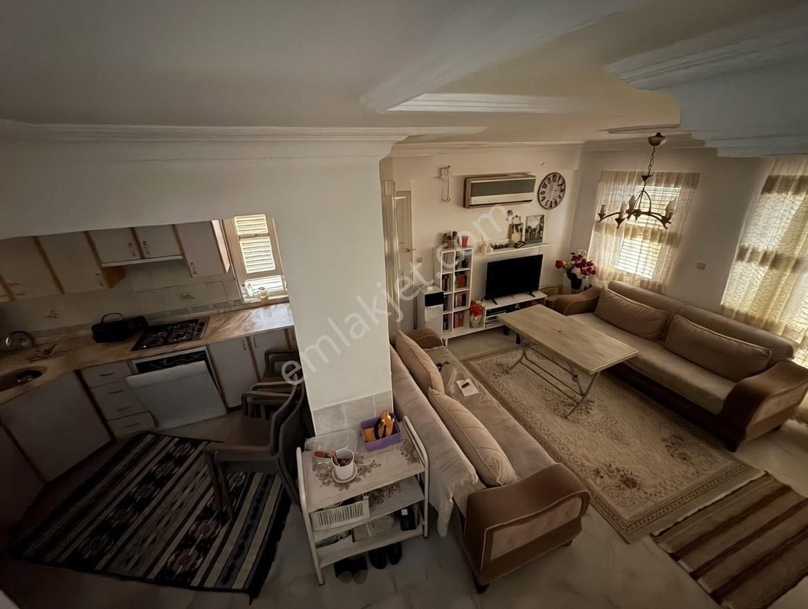 Kuşada’sında Ortak Havuzlu Sitede Tripleks 5+1 Villa - Görsel 6