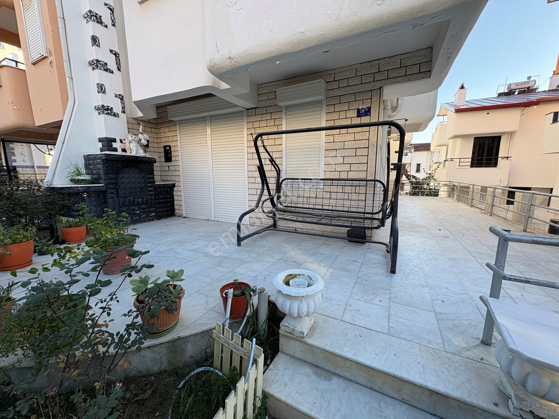 Kuşada’sında Ortak Havuzlu Sitede Tripleks 5+1 Villa - Görsel 13