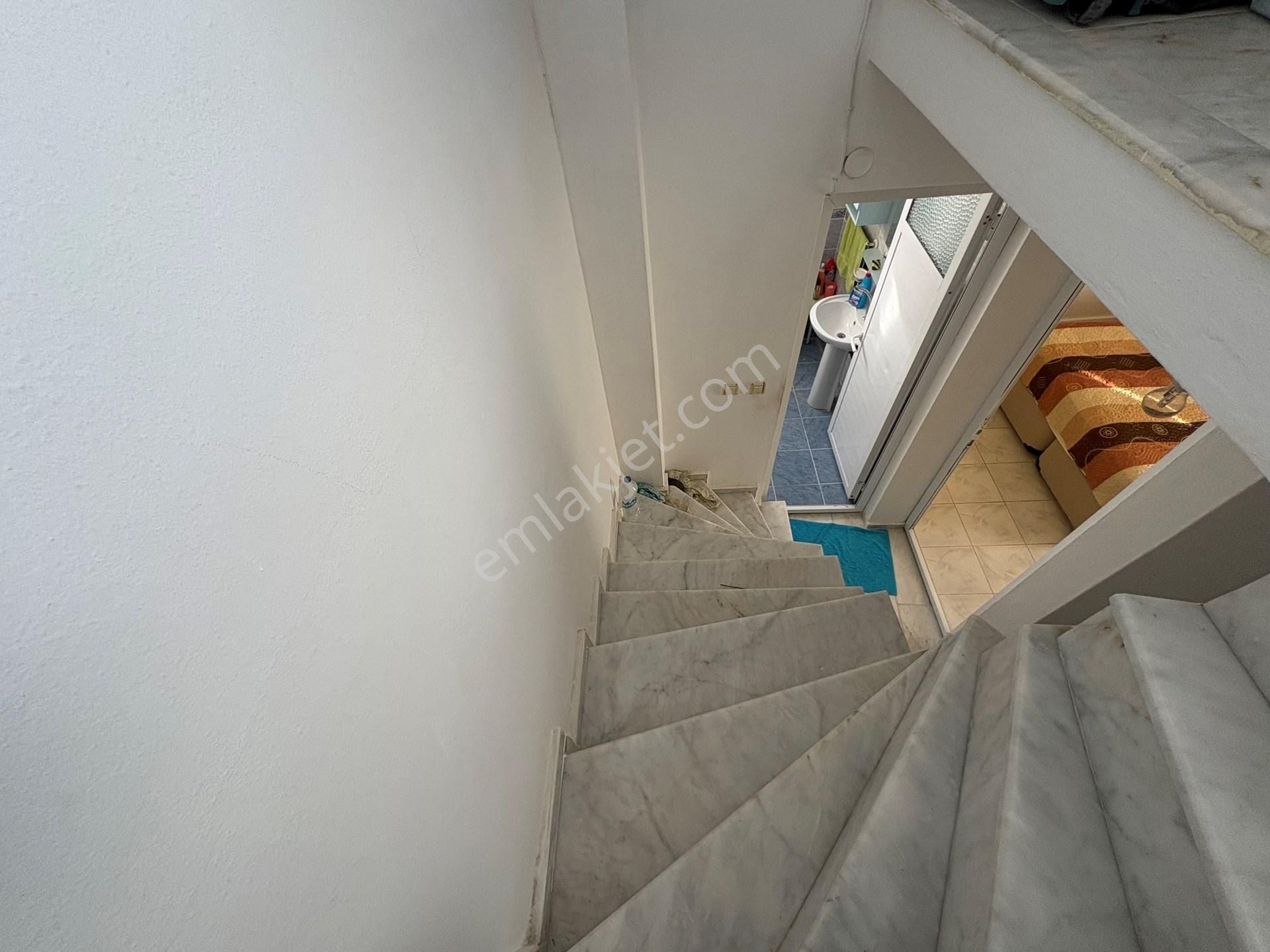 Kuşada’sında Ortak Havuzlu Sitede Tripleks 5+1 Villa - Görsel 21