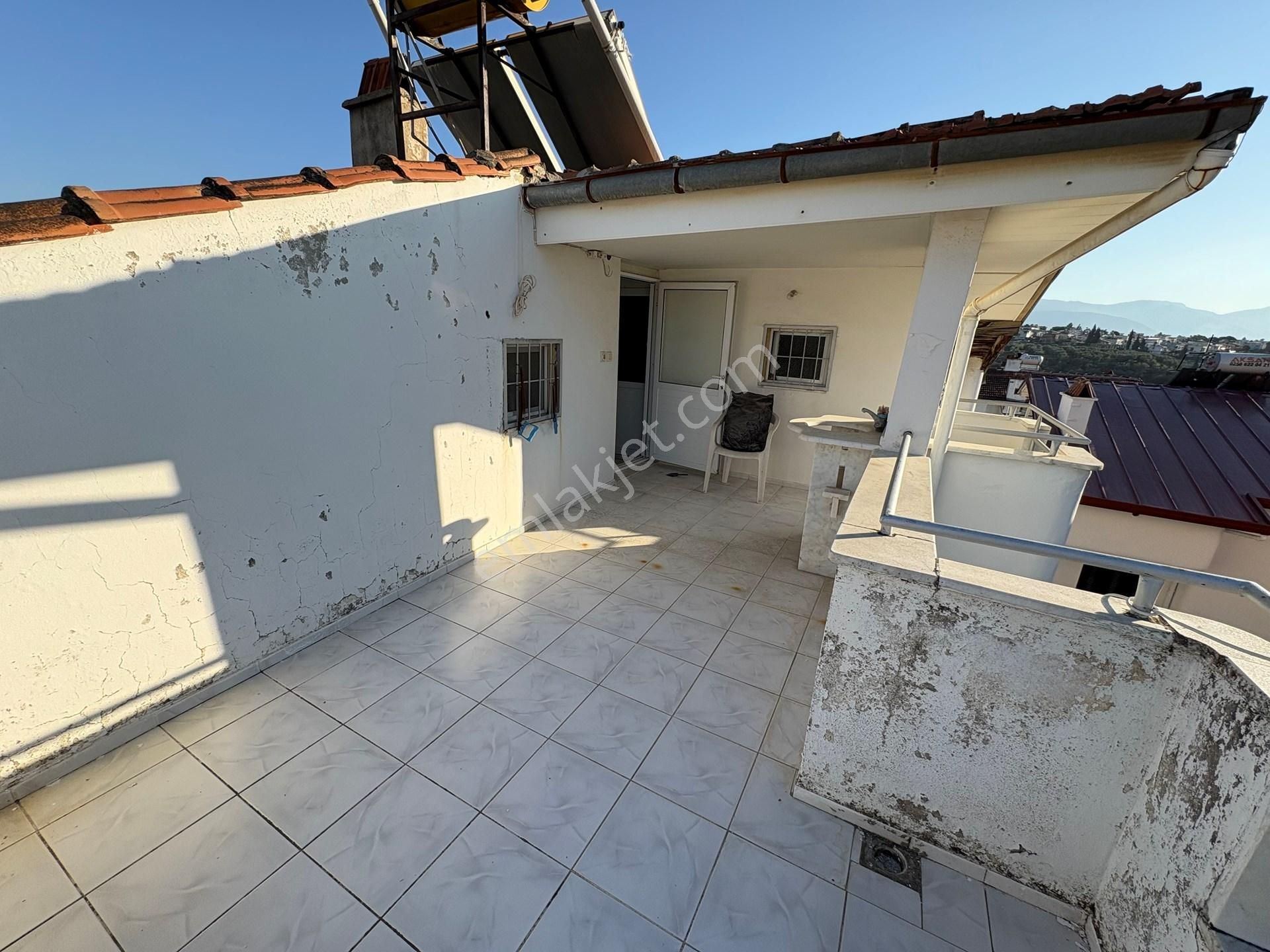 Kuşada’sında Ortak Havuzlu Sitede Tripleks 5+1 Villa - Görsel 18