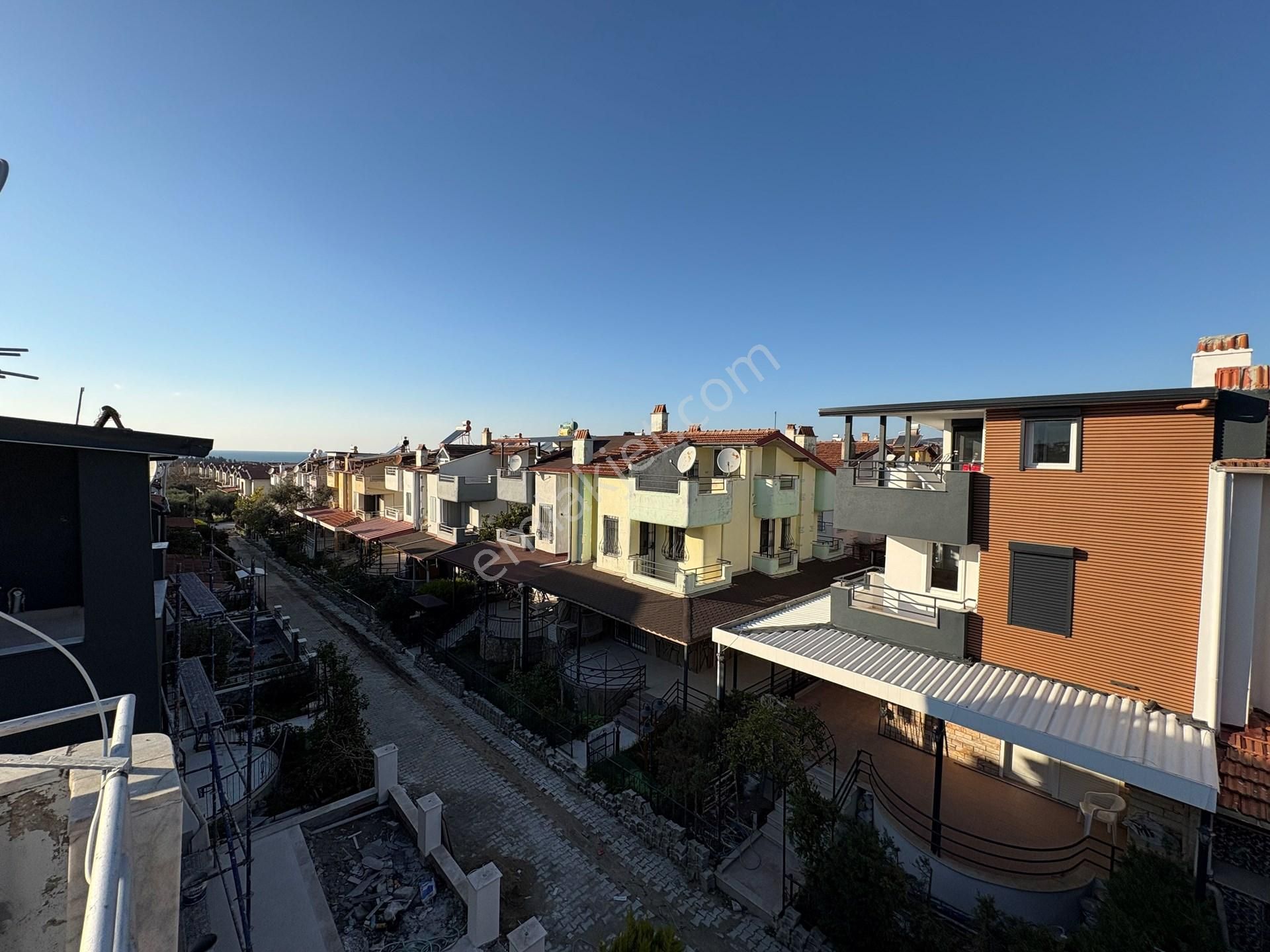 Kuşada’sında Ortak Havuzlu Sitede Tripleks 5+1 Villa - Görsel 17