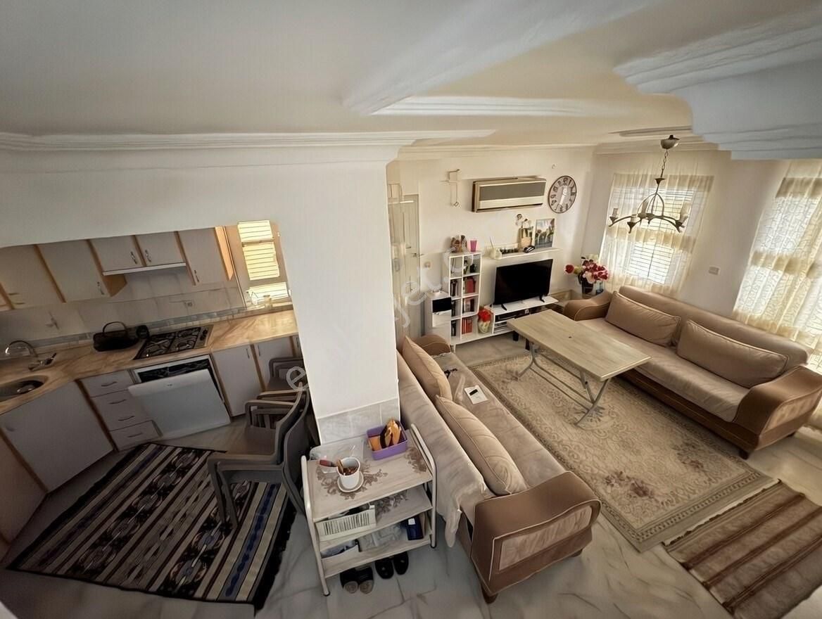 Kuşada’sında Ortak Havuzlu Sitede Tripleks 5+1 Villa - Görsel 9