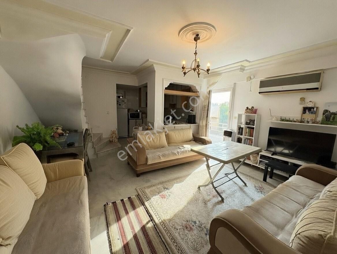 Kuşada’sında Ortak Havuzlu Sitede Tripleks 5+1 Villa - Görsel 8