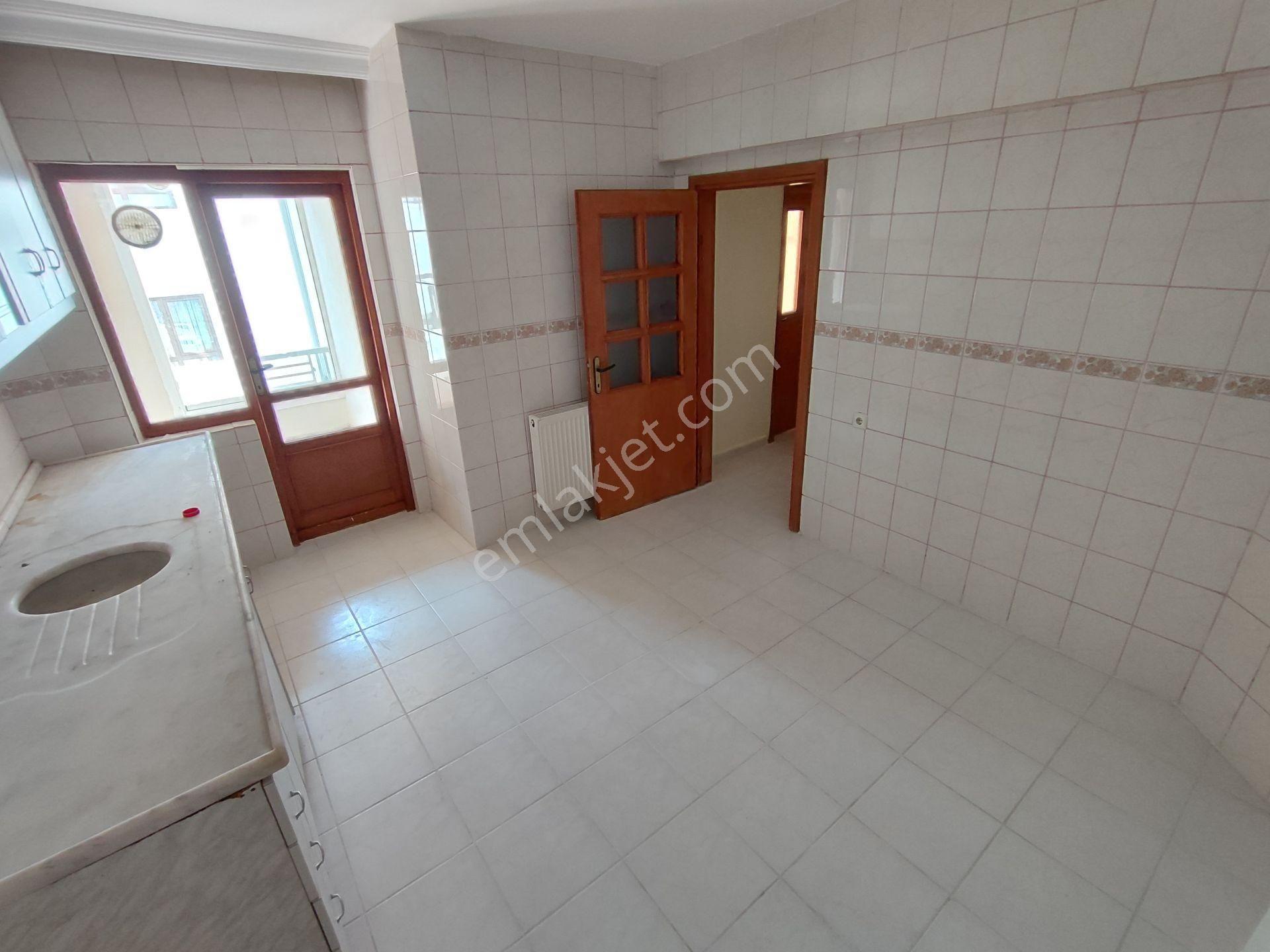 Aşıkpaşa Cadde Üzerinde 1. Kat 3+1 Bağımsız Lüx Daire Tuğrul Emlak'tan - Görsel 5