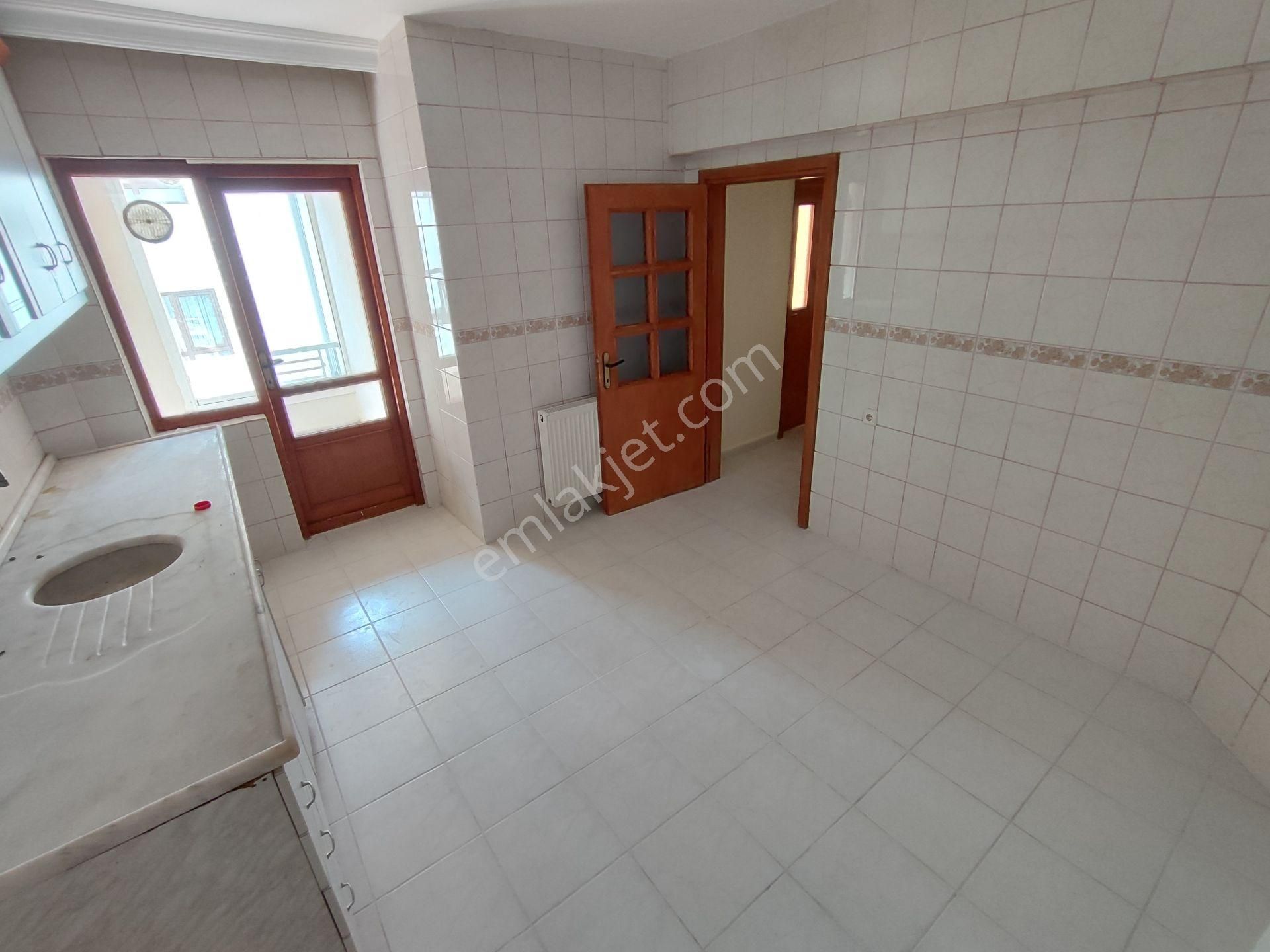 Aşıkpaşa Cadde Üzerinde 1. Kat 3+1 Bağımsız Lüx Daire Tuğrul Emlak'tan - Görsel 6