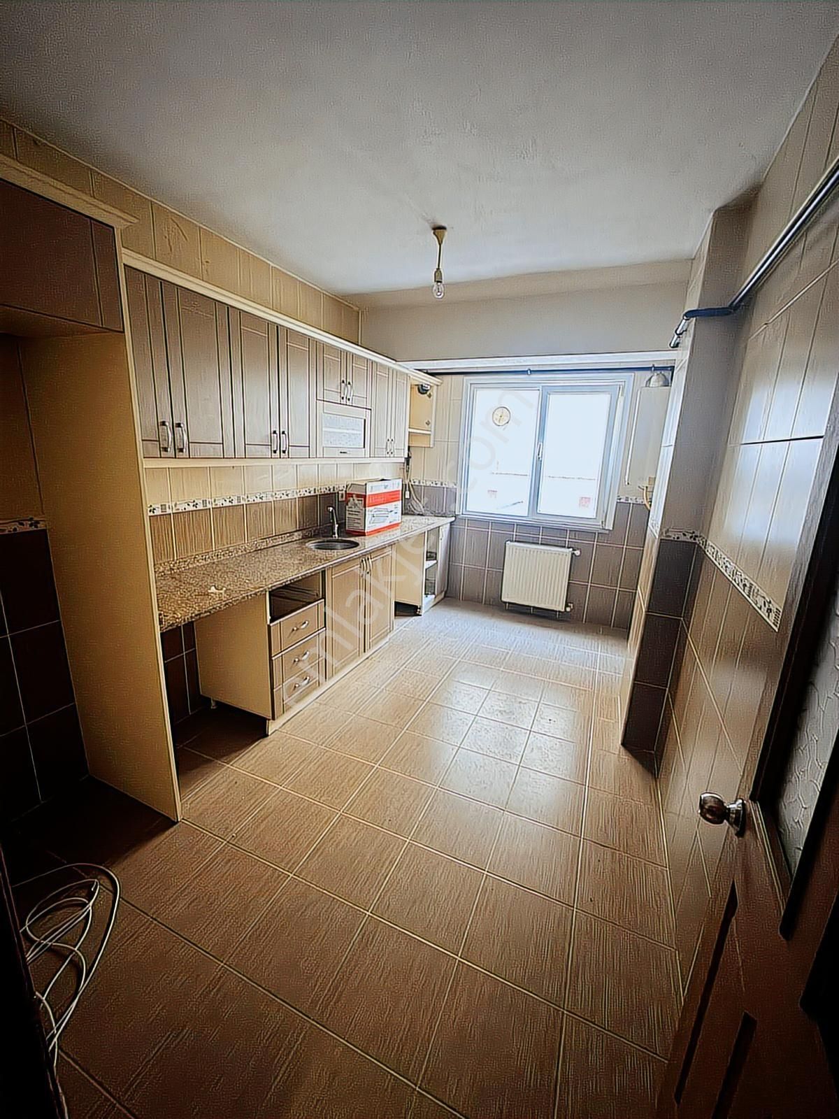 Kaynarca'da E5'e Yürüme Mesafesi Arakat Ferah Balkonlu 2+1 Daire - Görsel 21