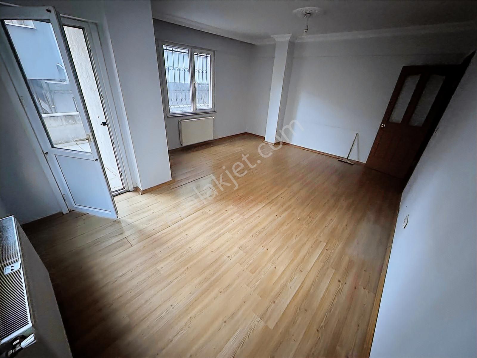 Kaynarca'da E5'e Yürüme Mesafesi Arakat Ferah Balkonlu 2+1 Daire - Görsel 17