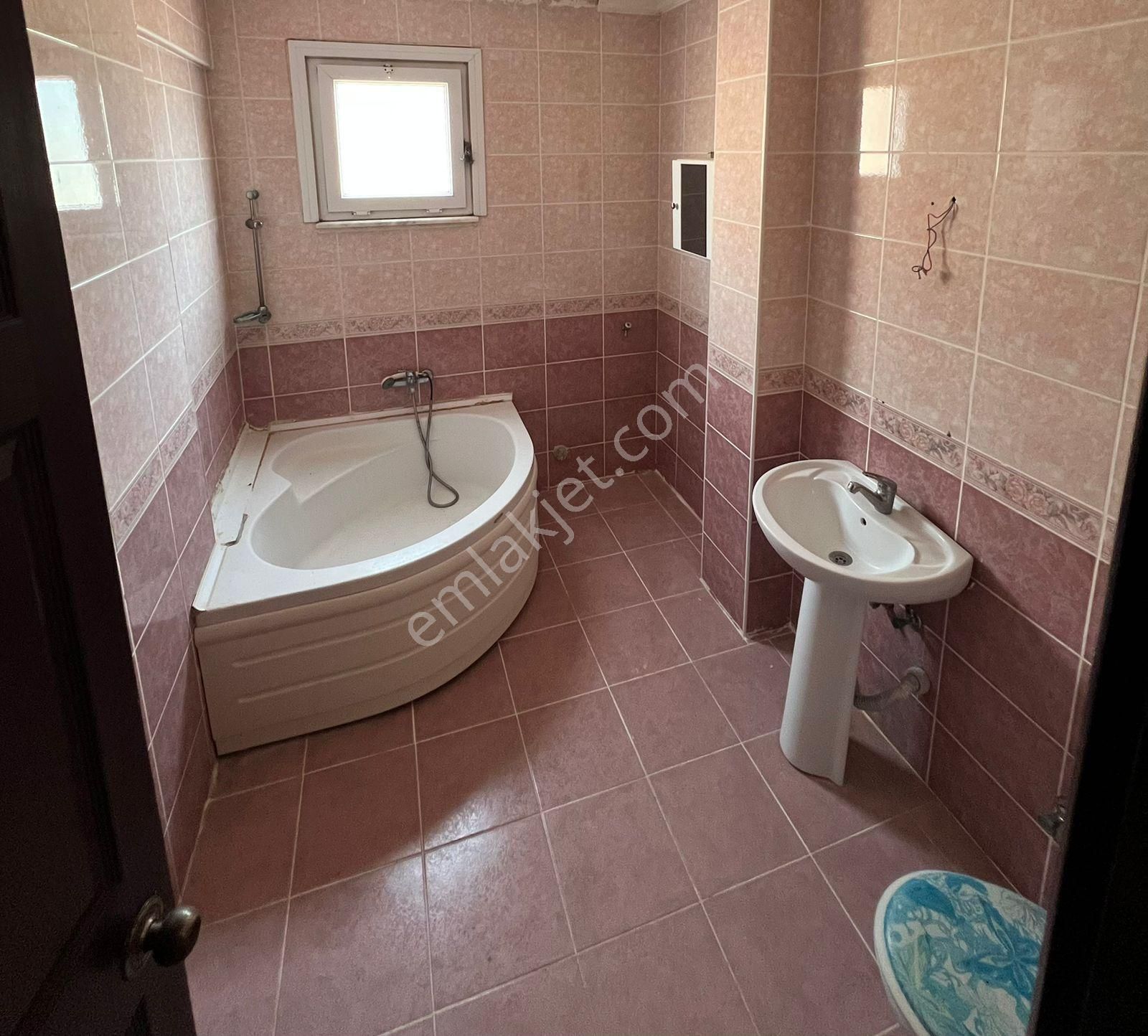 Turgut Reis Mh. Net 125m2 Çift Balkonlu Geniş Ve Kullanışlı 3+1 Kiralık Diare - Görsel 10