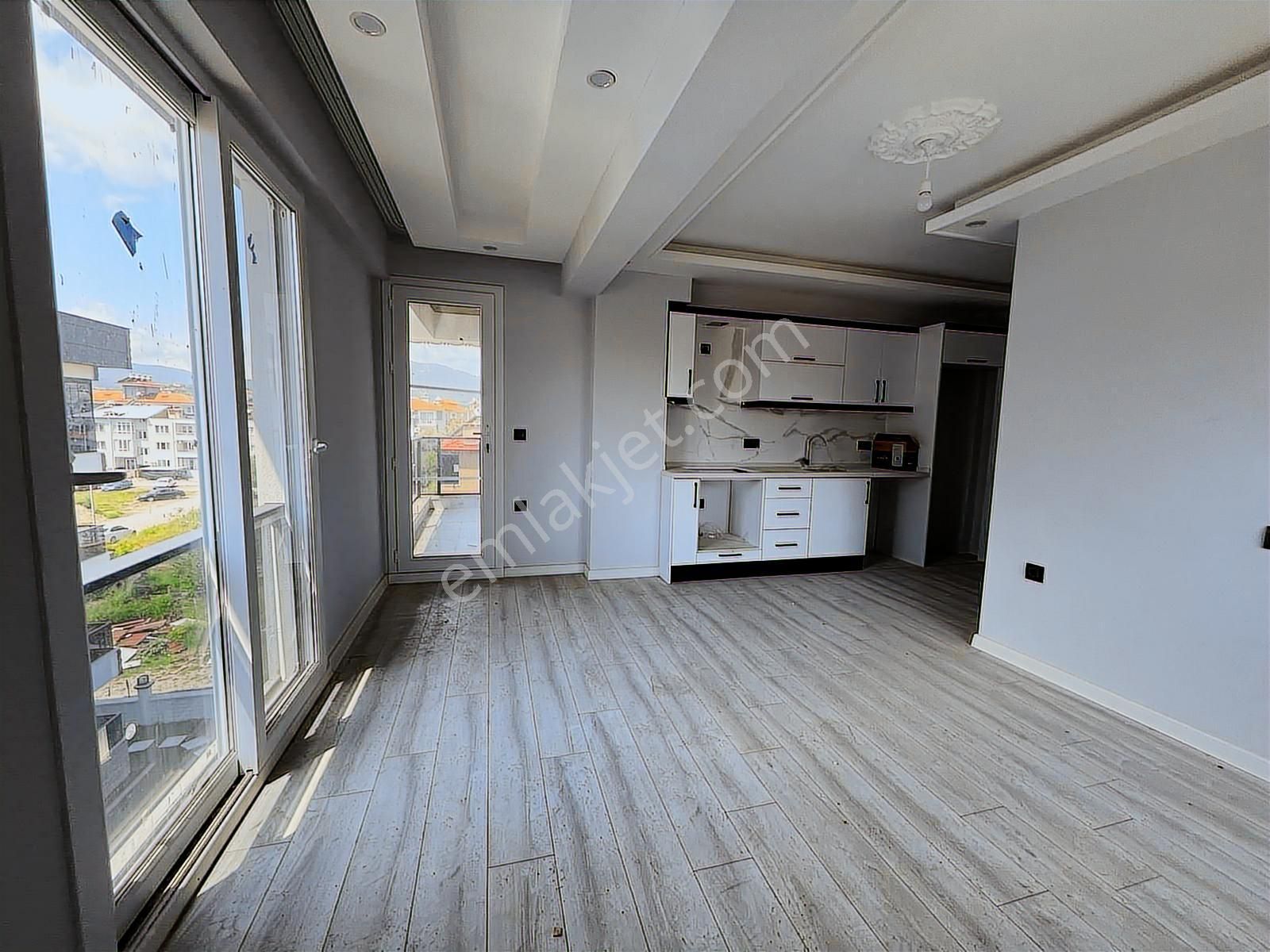 Satılık 2+1 Havuzlu Daire