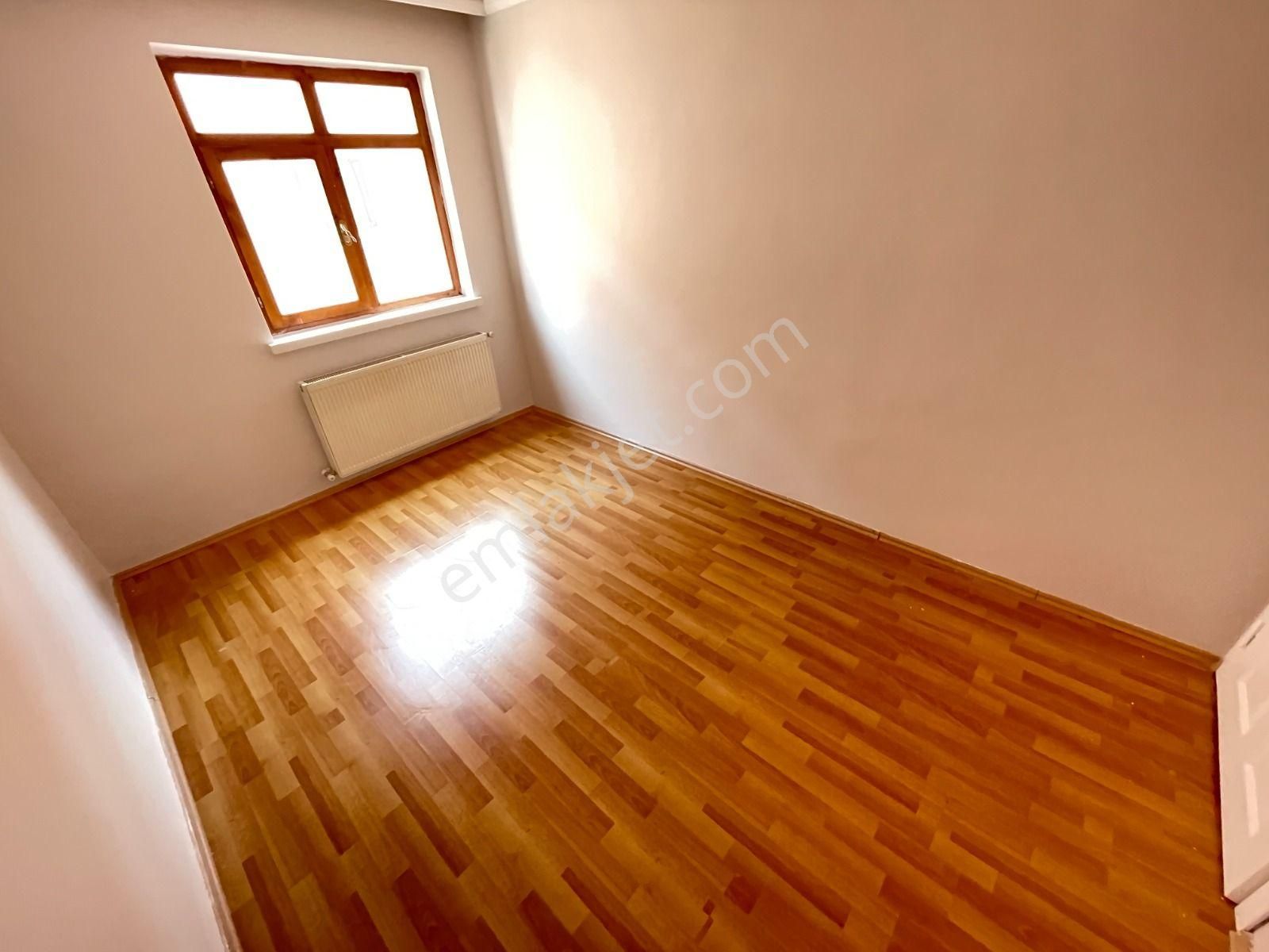 Yayla Mahallesi 1481.cadde Üzeri 2.katta Ön Cephe 3+1 Balkonlu Kiralık Daire - Görsel 15