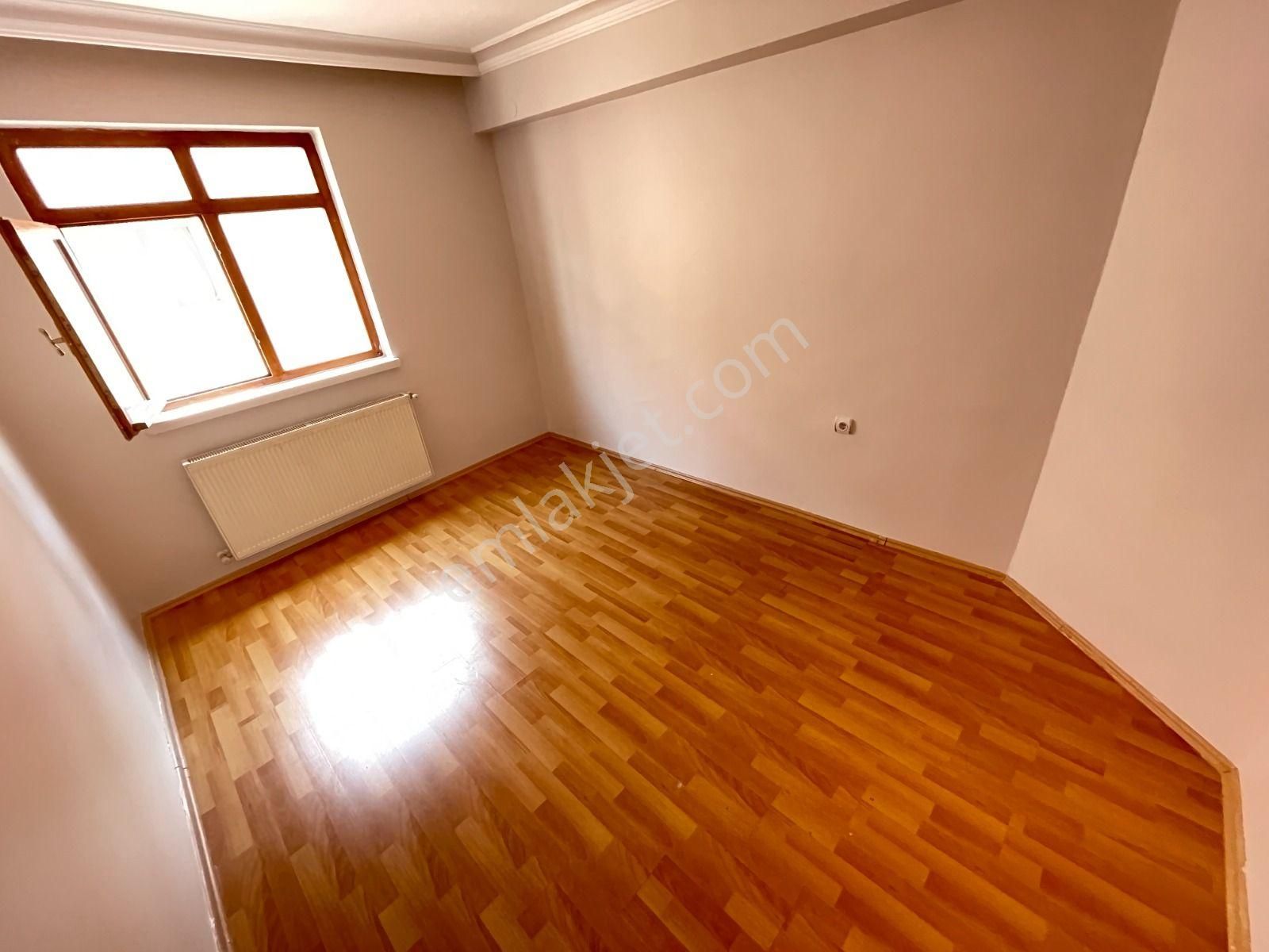 Yayla Mahallesi 1481.cadde Üzeri 2.katta Ön Cephe 3+1 Balkonlu Kiralık Daire - Görsel 11