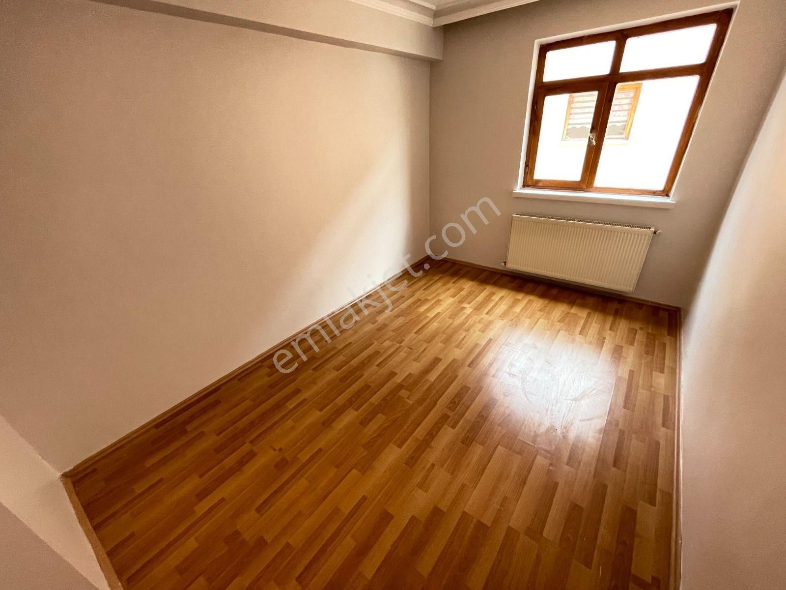 Yayla Mahallesi 1481.cadde Üzeri 2.katta Ön Cephe 3+1 Balkonlu Kiralık Daire - Görsel 14