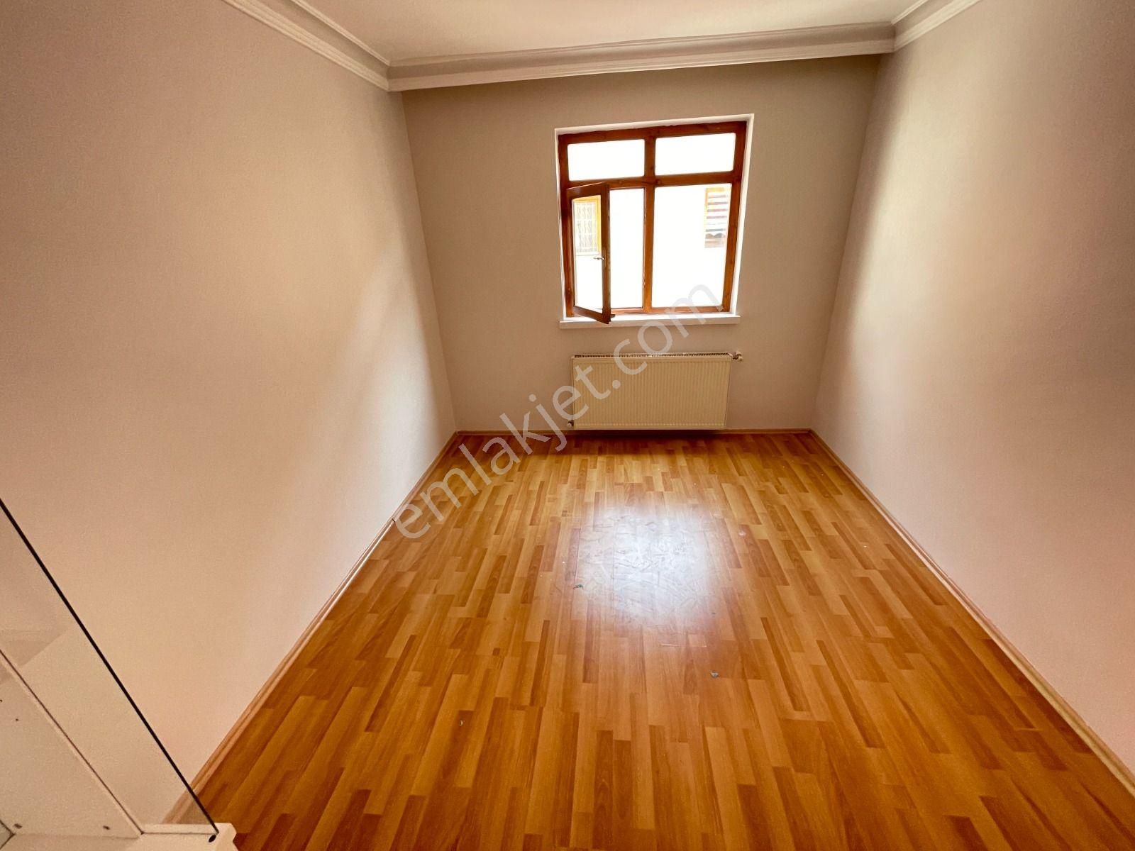 Yayla Mahallesi 1481.cadde Üzeri 2.katta Ön Cephe 3+1 Balkonlu Kiralık Daire - Görsel 22