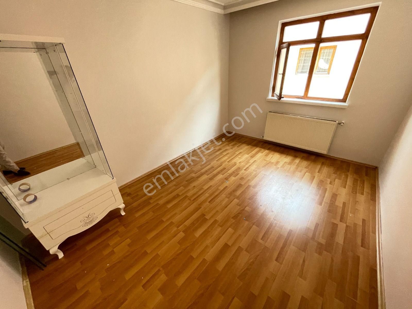 Yayla Mahallesi 1481.cadde Üzeri 2.katta Ön Cephe 3+1 Balkonlu Kiralık Daire - Görsel 19