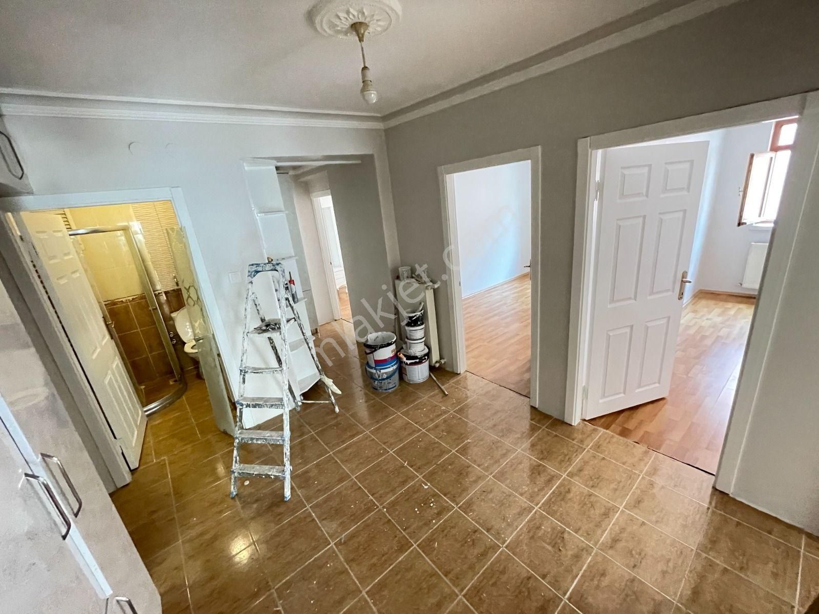 Yayla Mahallesi 1481.cadde Üzeri 2.katta Ön Cephe 3+1 Balkonlu Kiralık Daire - Görsel 25