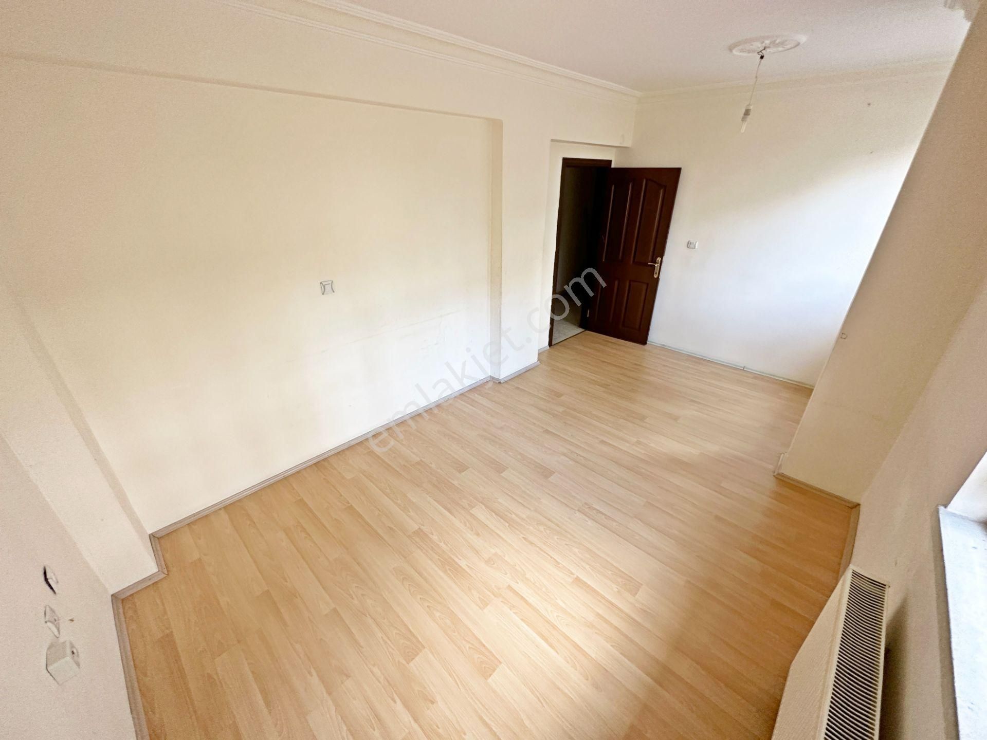 Esertepe Çambaşı Cd. Yanı Ön Cephe E.banyolu 3.5+1 Kilerli Balkonlu 125m² Kiralık Daire - Görsel 22