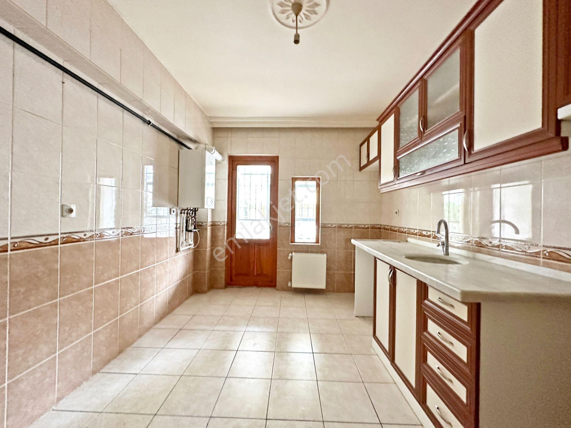 Esertepe Çambaşı Cd. Yanı Ön Cephe E.banyolu 3.5+1 Kilerli Balkonlu 125m² Kiralık Daire - Görsel 12