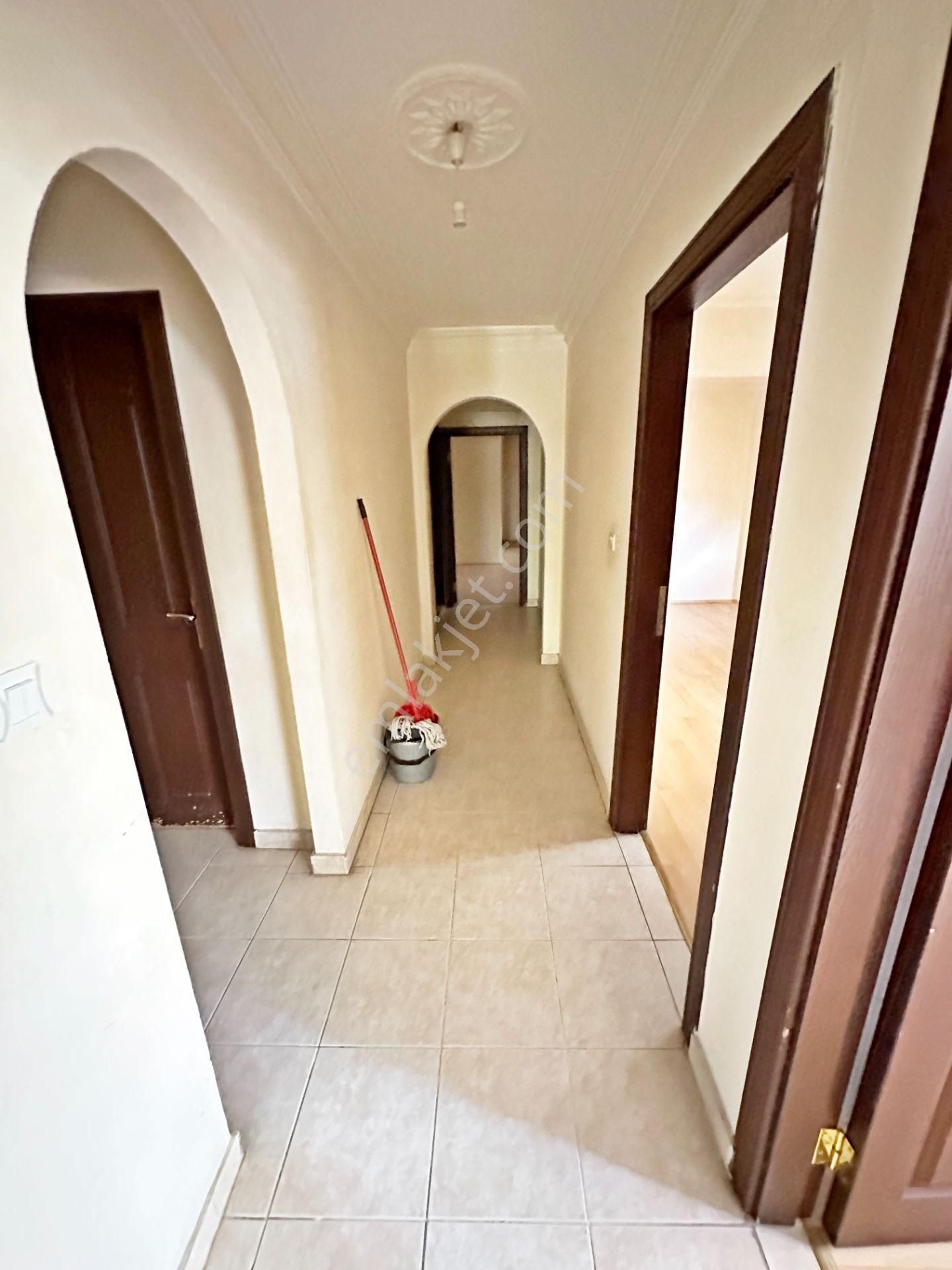 Esertepe Çambaşı Cd. Yanı Ön Cephe E.banyolu 3.5+1 Kilerli Balkonlu 125m² Kiralık Daire - Görsel 18