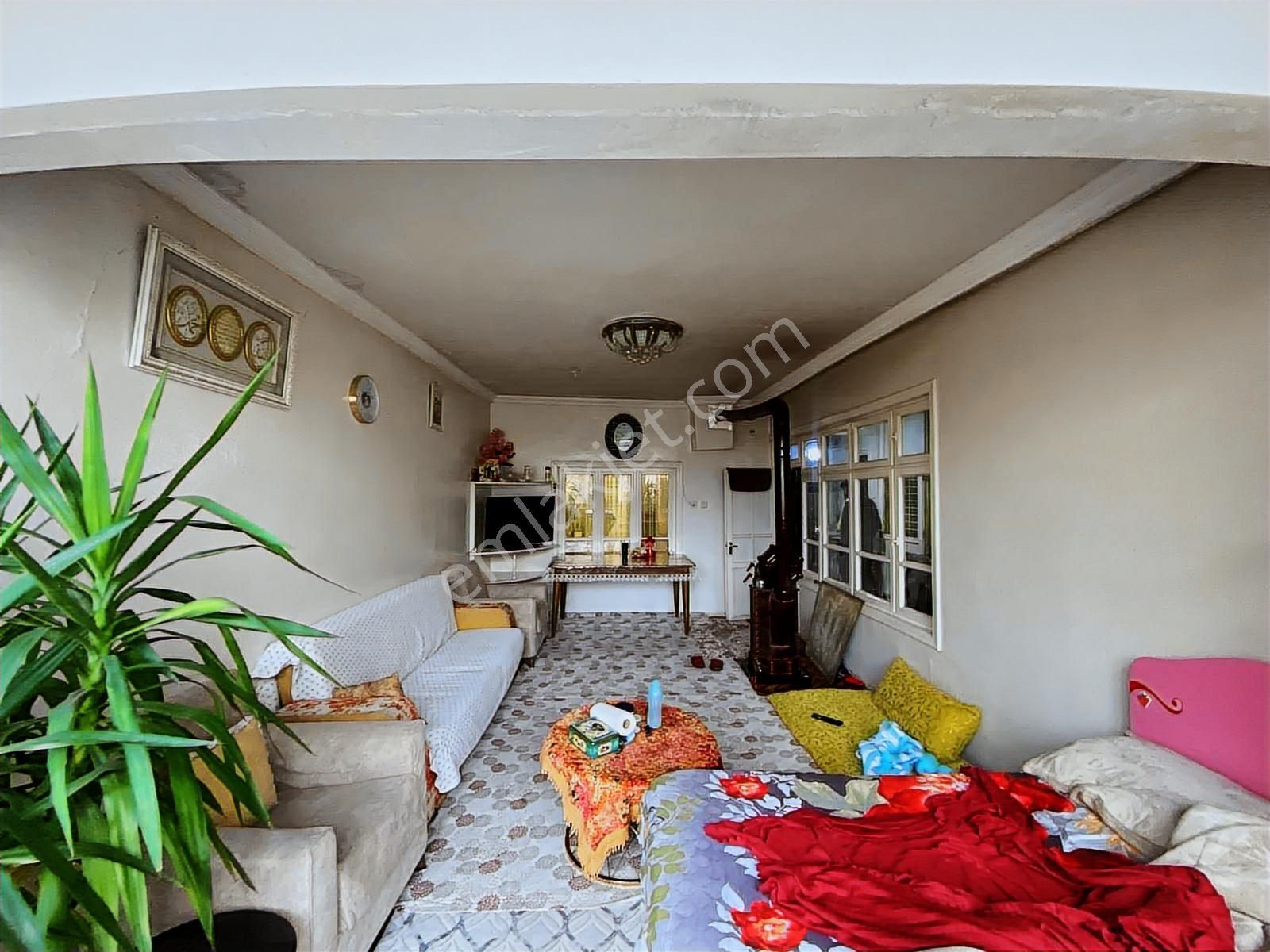 Millioğlu İnşaat'tan Karşıyaka'da Satılık 2 Katlı Müstakil Ev - Görsel 3