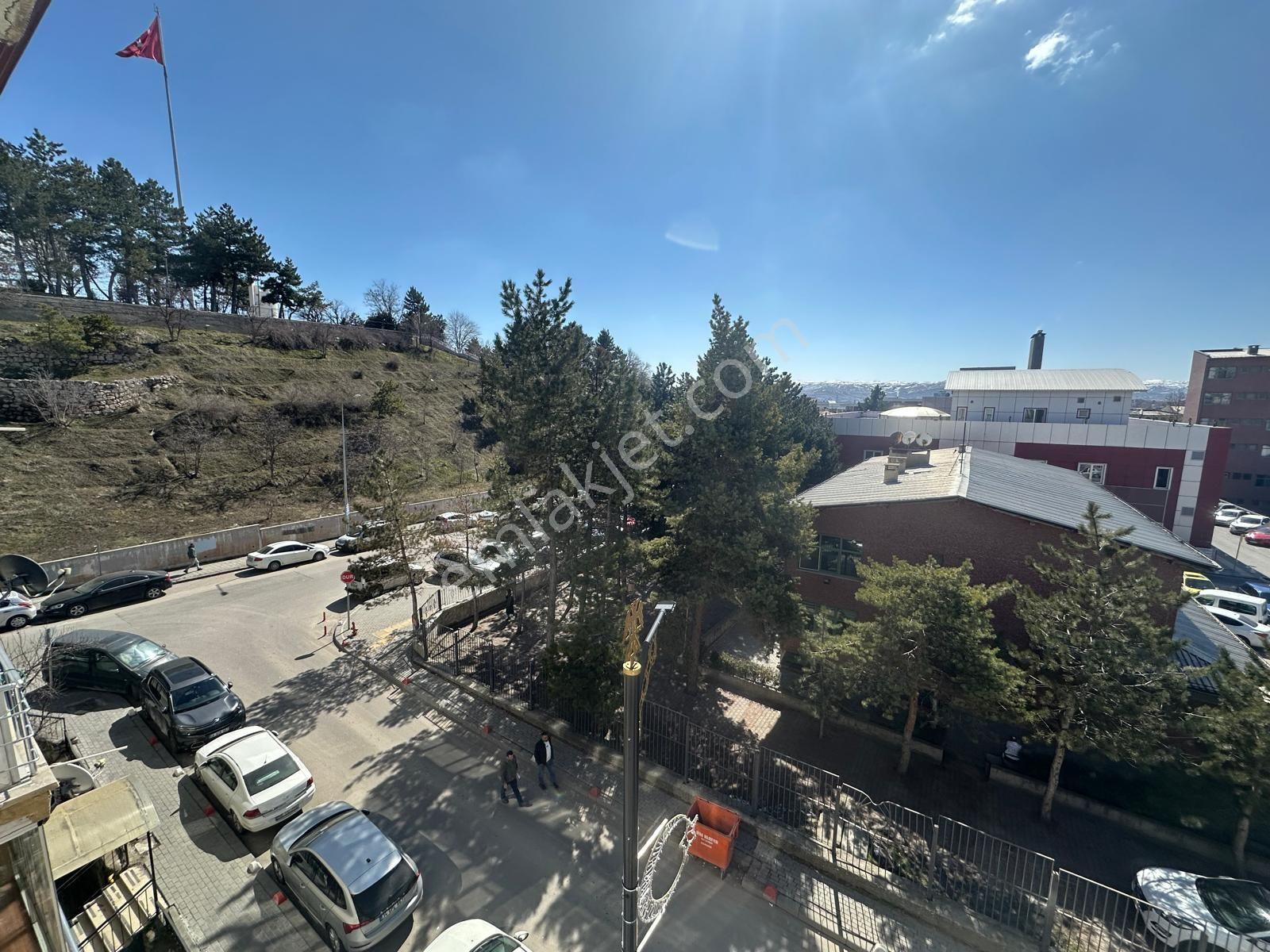 Karahan Emlak'tandevlethst.yanı Satılık Daire*3.kat-130 M²*3+1 - Görsel 31
