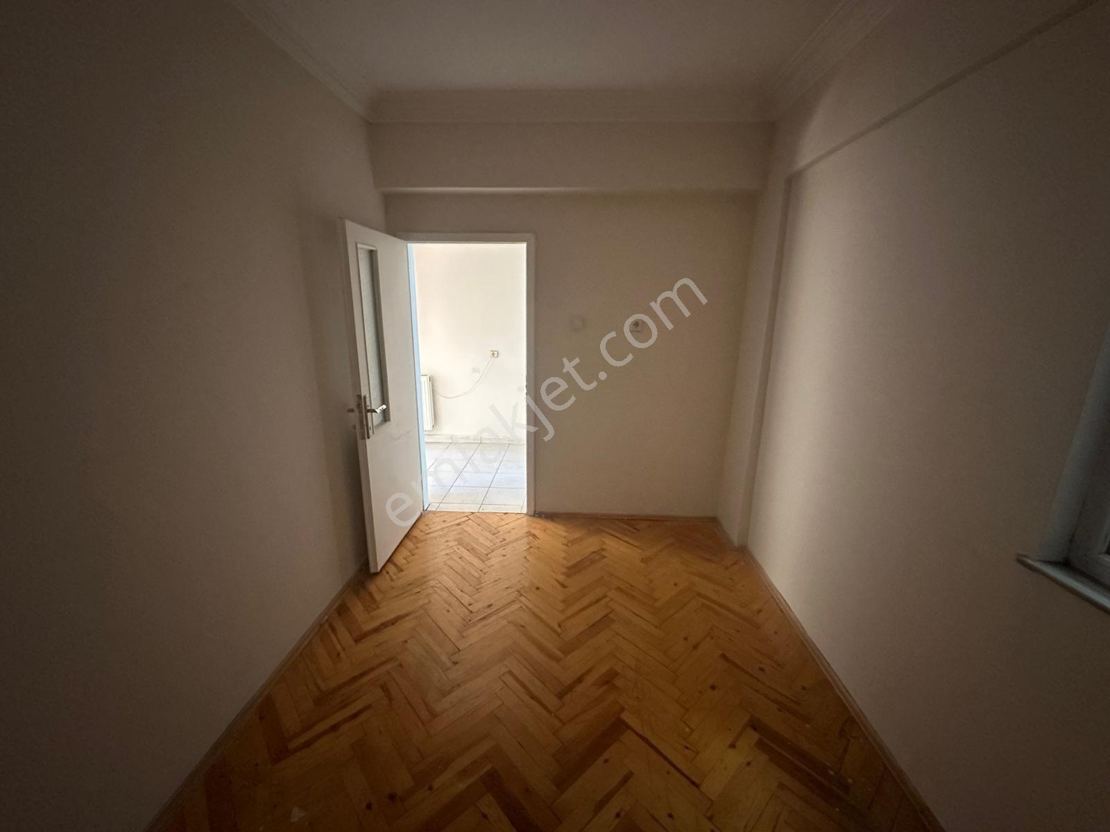 Karahan Emlak'tandevlethst.yanı Satılık Daire*3.kat-130 M²*3+1 - Görsel 14