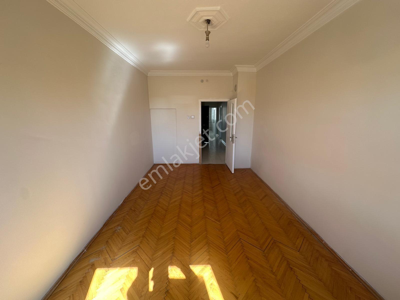 Karahan Emlak'tandevlethst.yanı Satılık Daire*3.kat-130 M²*3+1 - Görsel 13