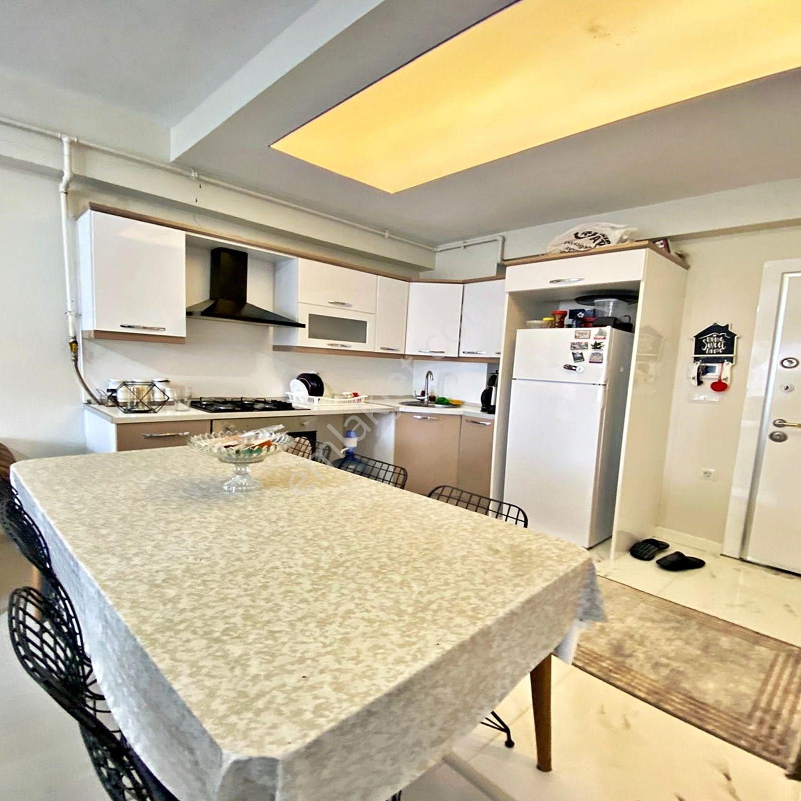 Referans Marmara Sitesinde Satılık 1+1 Balkonlu Ara Kat Daire - Görsel 16