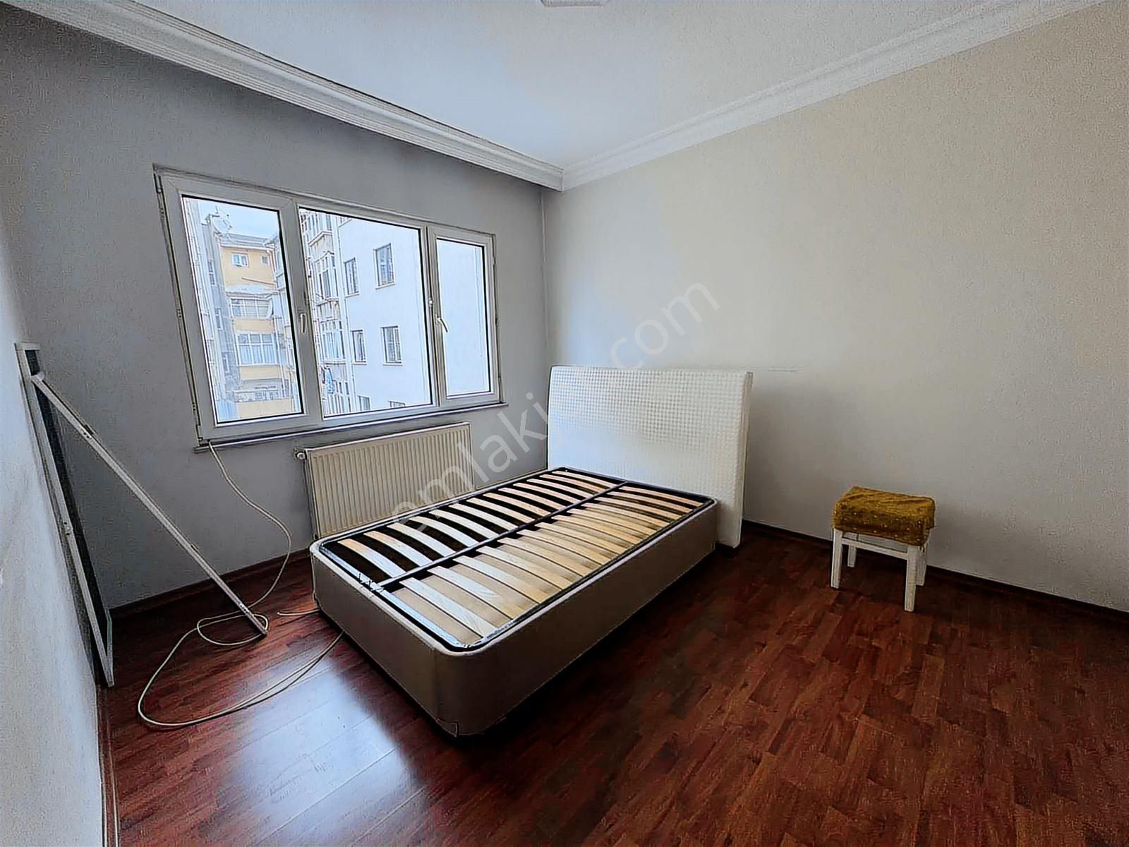 Kiralık Daire, Vatan Caddesi Merkezi Konumda 3 + 1 Daire - Görsel 2