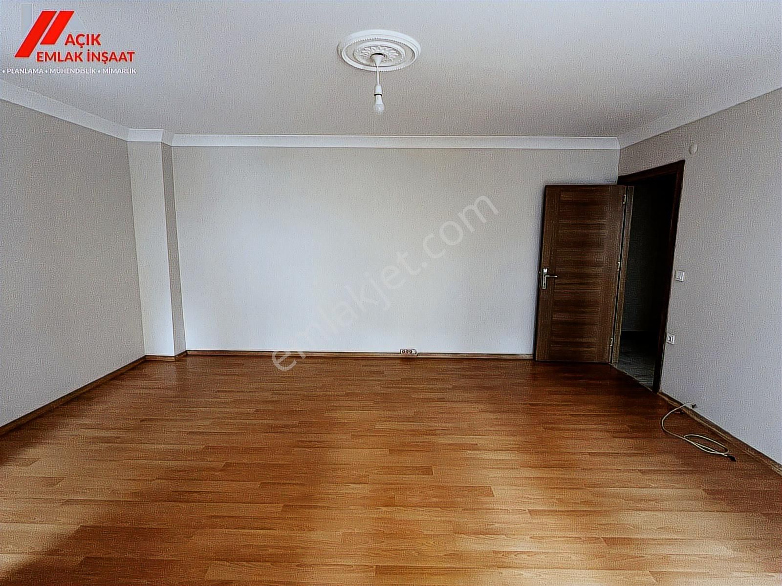 Çekmeköy Merkez Mahallesi Kiralık Arakat 2+1 Daire - Görsel 4