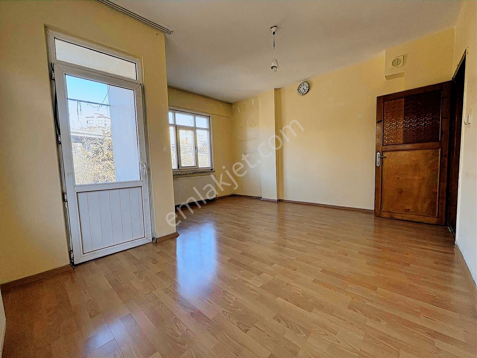 Site Mahallesi Geniş Ve Ferah 2+1arakat Kiralık Daire - Görsel 15