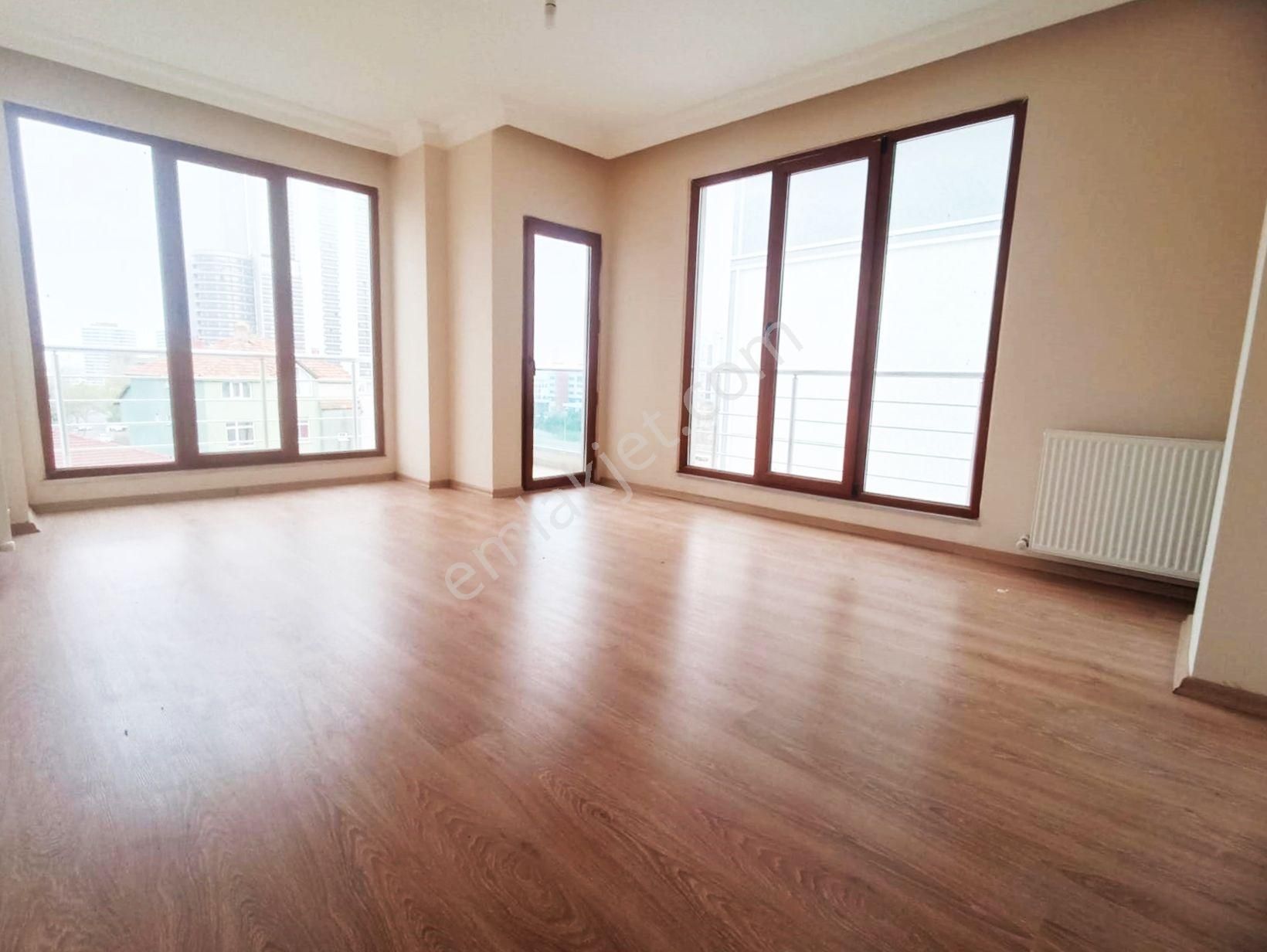 Mertcan Dan Adnan Kahveci Metroya Yürüme Arakat 2+1 Balkonlu Kiralık - Görsel 2