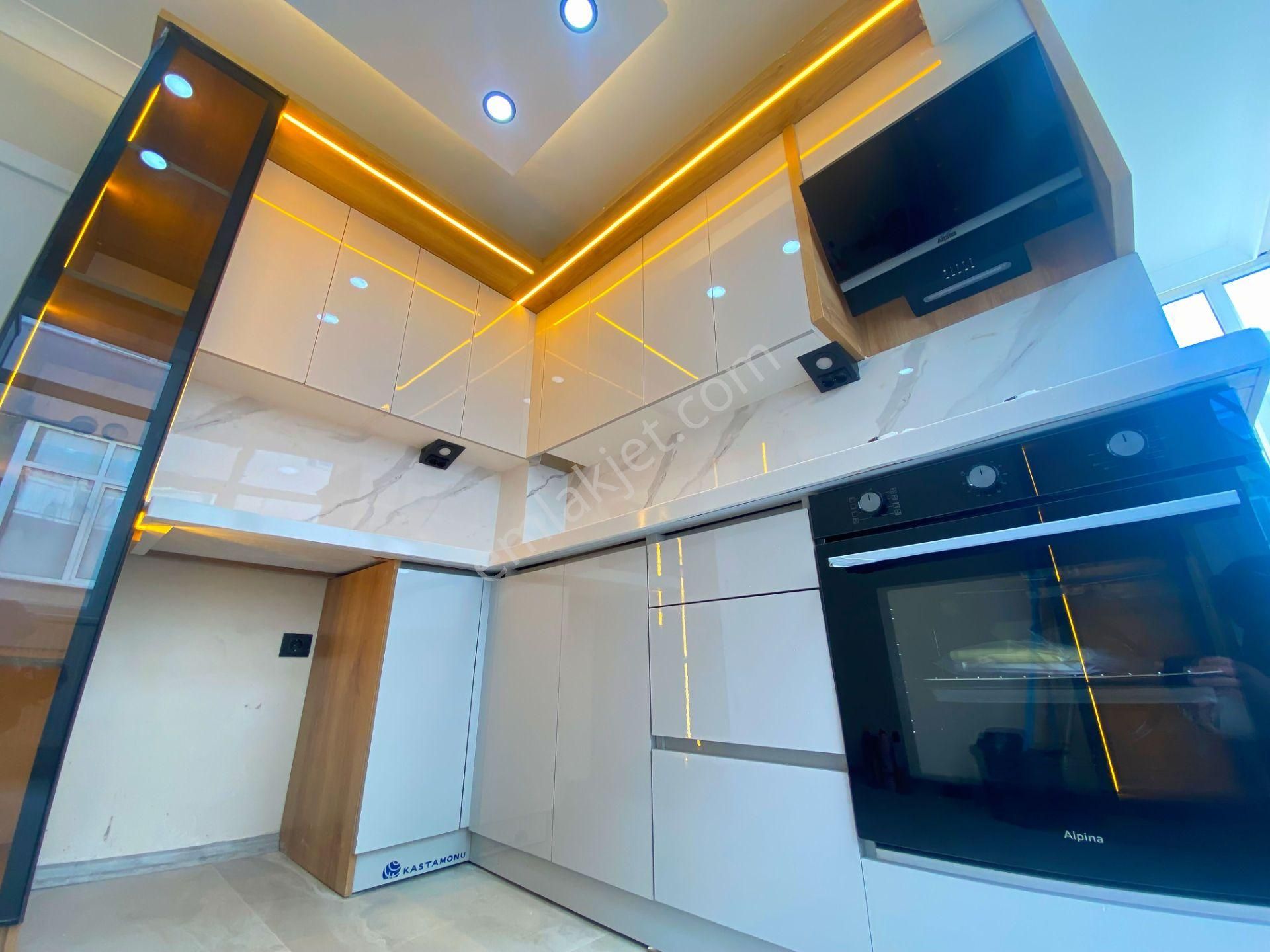 🛑🛑aktiften Akçay Merkez'de Satılık Ebeveyn Banyolu Arakat Harika Tasarım 2+1 Daire