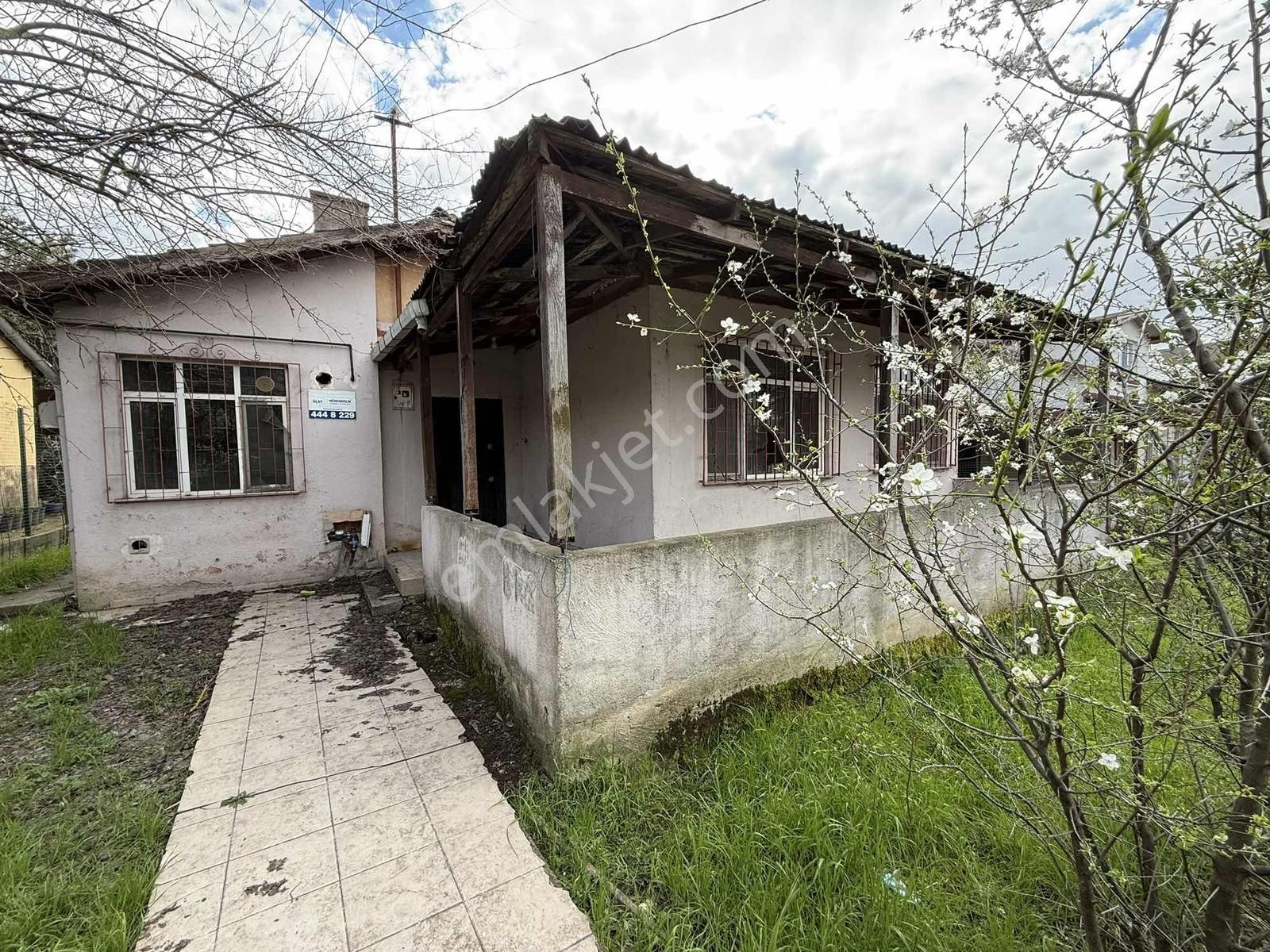 Emekevlerde 270 M² Arsa İçinde 3+1 Müstakil Ev Satılık - Görsel 20