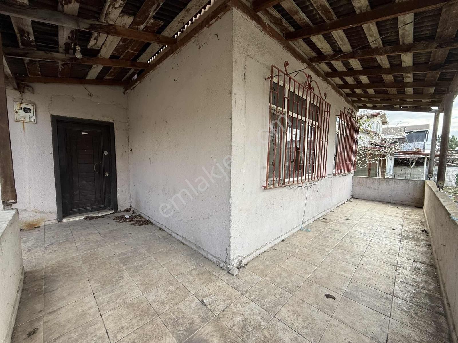 Emekevlerde 270 M² Arsa İçinde 3+1 Müstakil Ev Satılık - Görsel 17