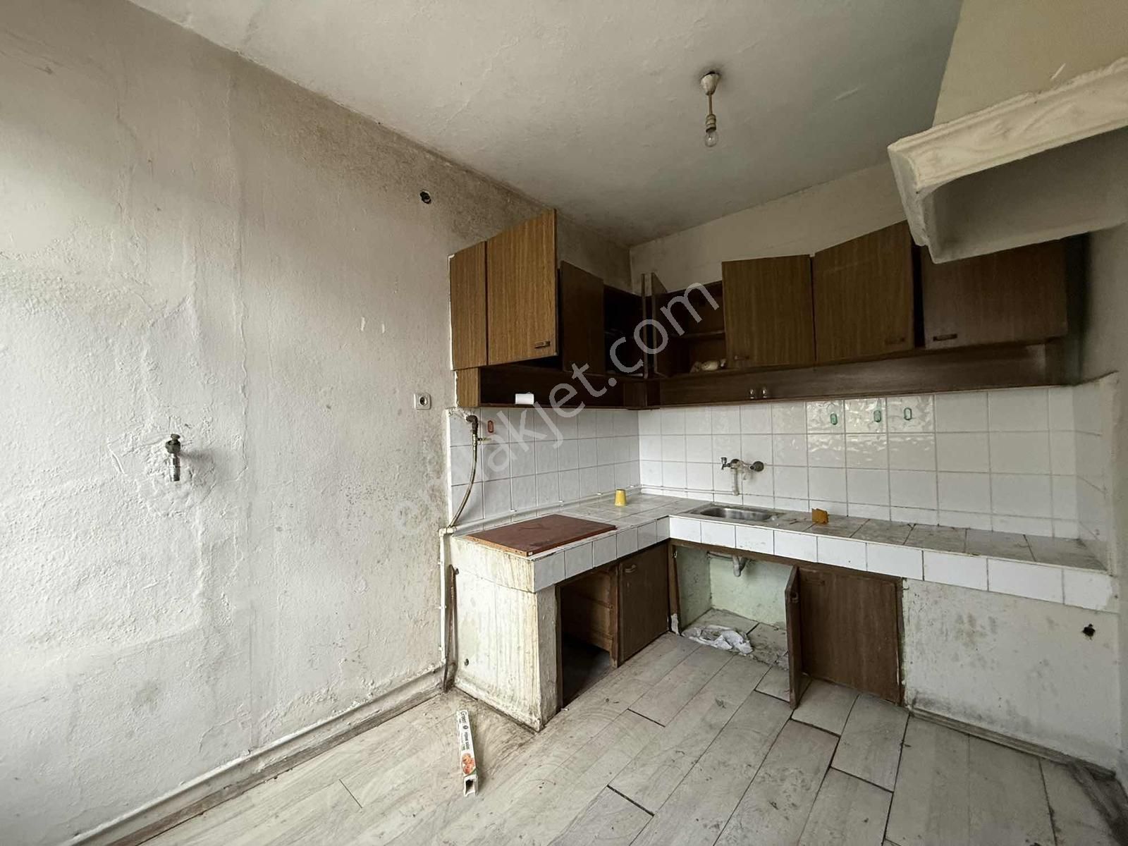 Emekevlerde 270 M² Arsa İçinde 3+1 Müstakil Ev Satılık - Görsel 25