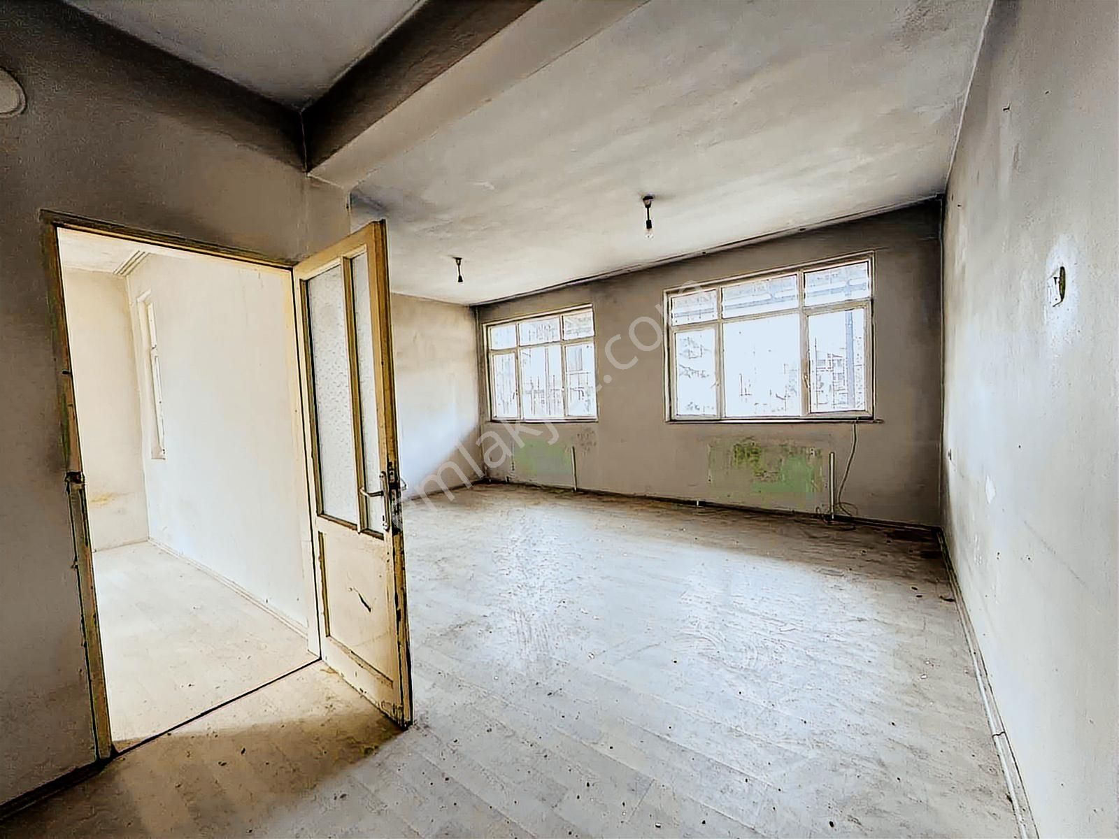 Emekevlerde 270 M² Arsa İçinde 3+1 Müstakil Ev Satılık - Görsel 10