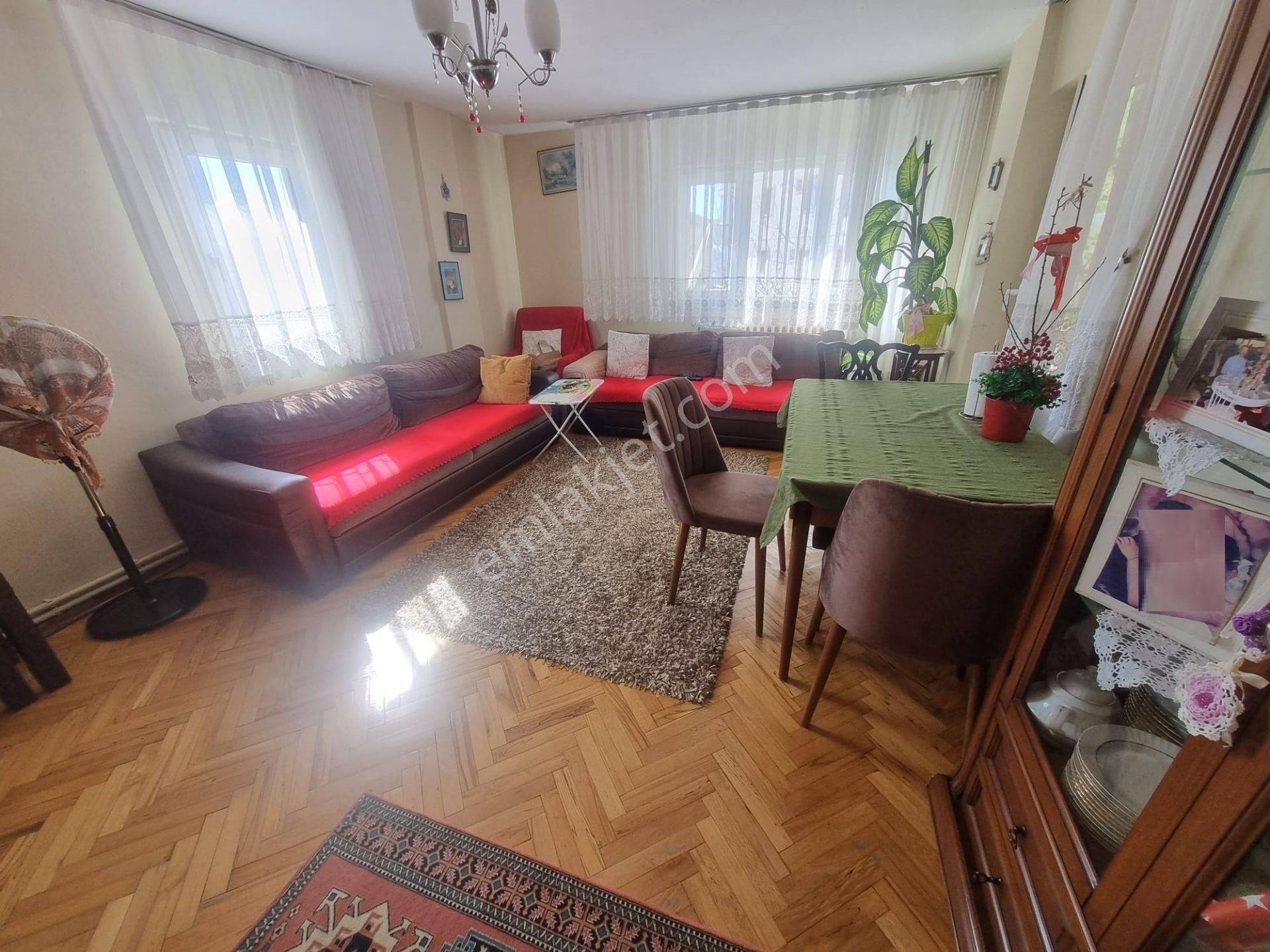 Oryaştan Ataşehir İnönü Özlem Sitesinde 90m2 2+1 Arakat Daire - Görsel 2