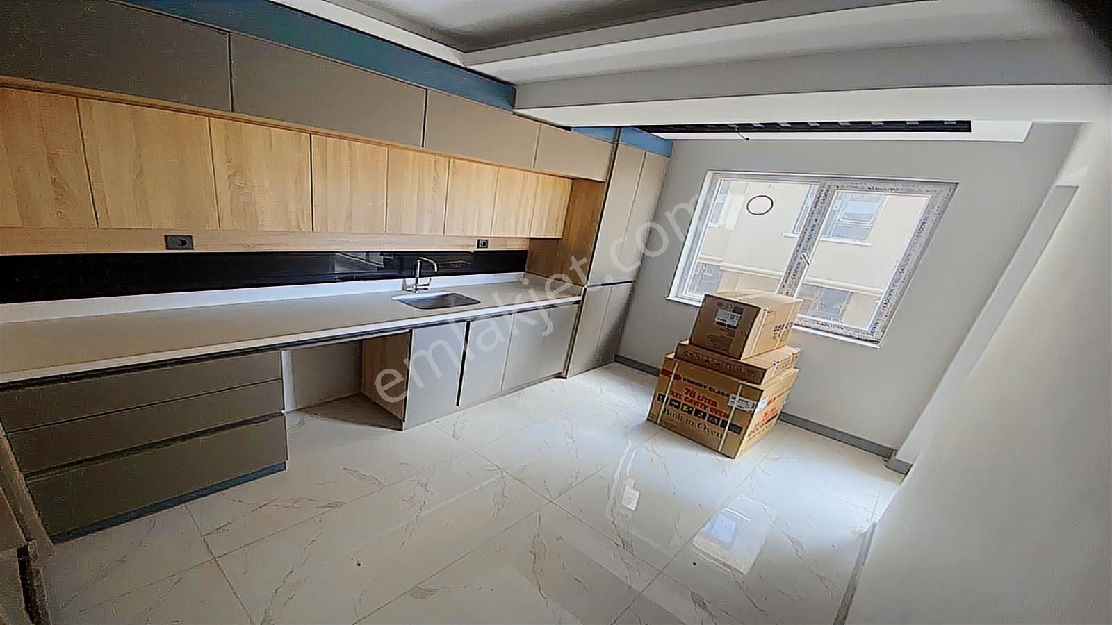 Yenikent Emlak'tan Ara Katta Ön Cephe 2,2 Milyon Kredi Limitli - Görsel 24