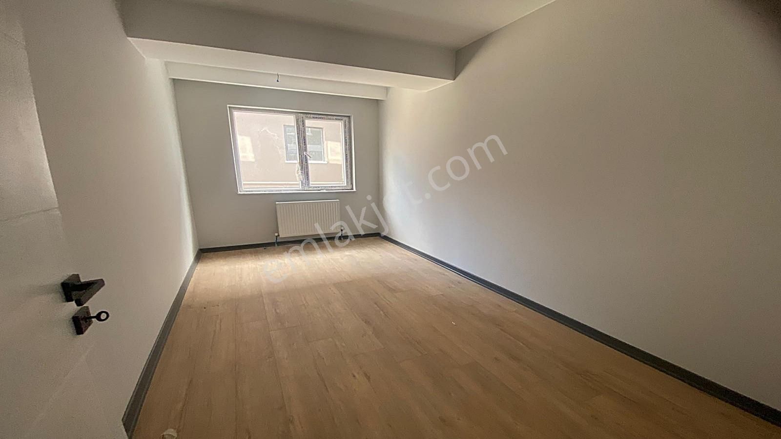 Yenikent Emlak'tan Ara Katta Ön Cephe 2,2 Milyon Kredi Limitli - Görsel 4