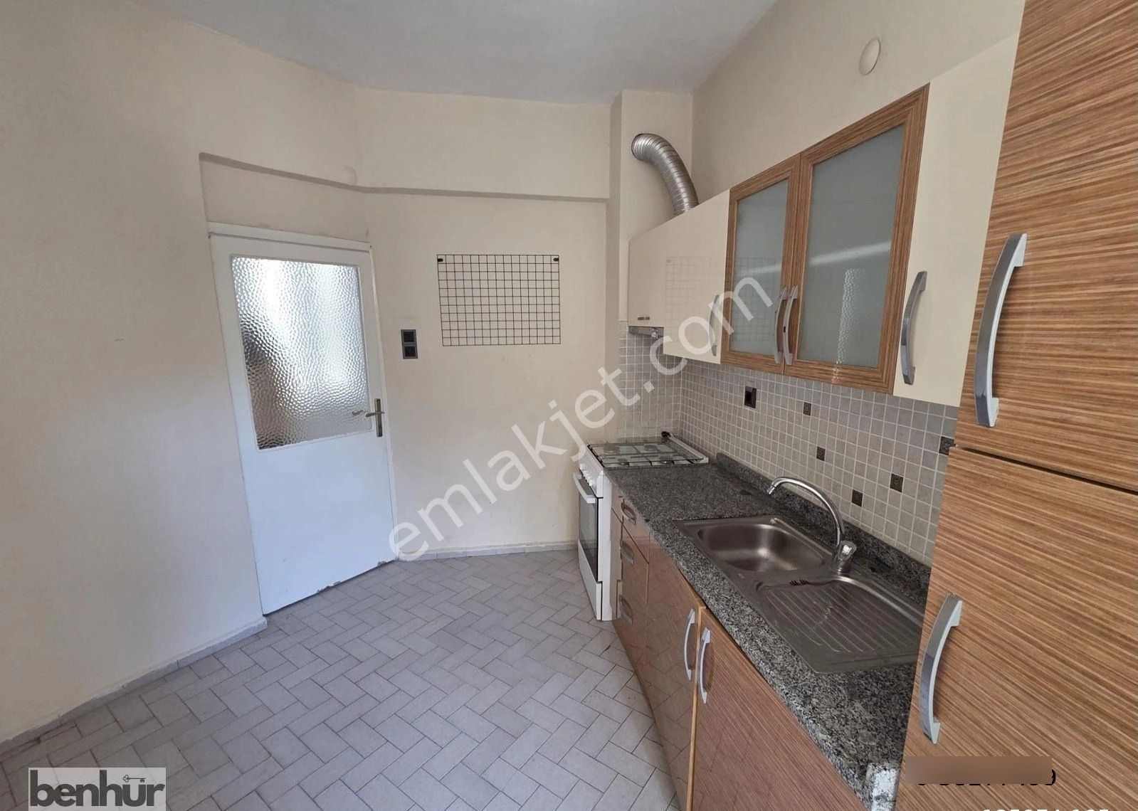 Meltem'de, Adliye Karşısında, Ofis Kullanımına Uygun, Kiralık 3+1 Daire - Görsel 2