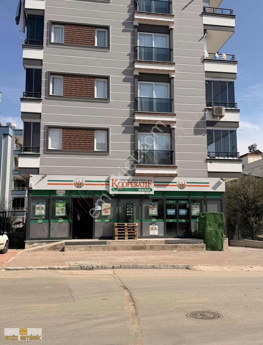 Aziz Emlak Yalınayak Ta 440 Mkurumsal Kiracısı Olan Dükkan