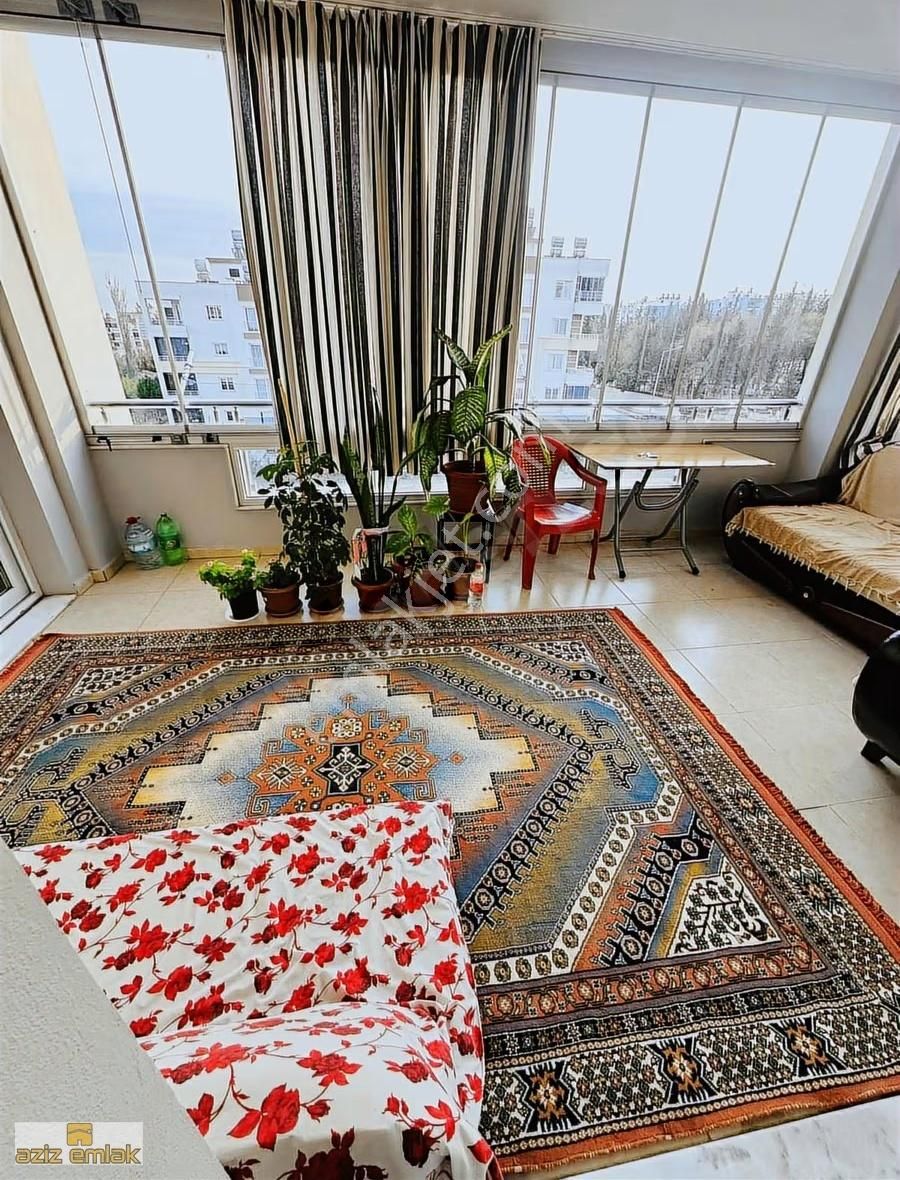 Aziz Emlak'tan Yalinayak'ta Satılık 4 + 1 Geniş Daire