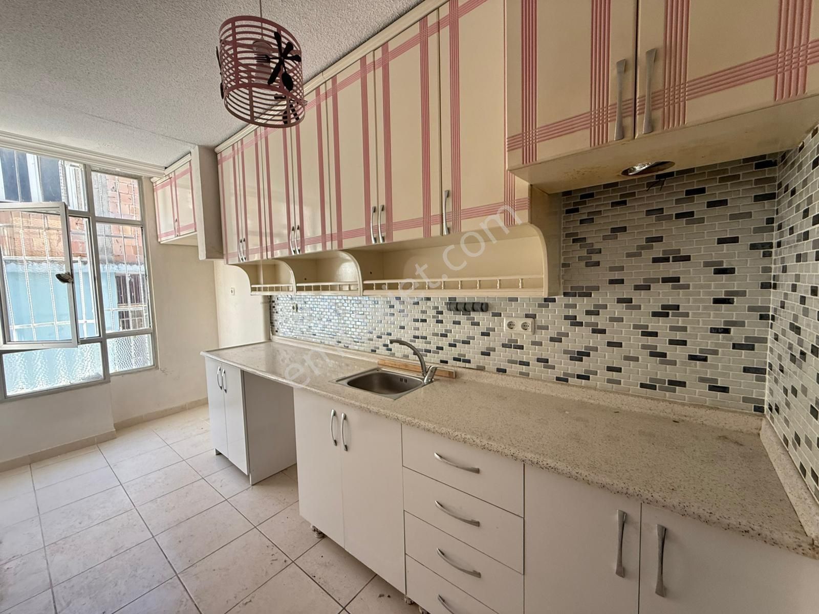 Mavi Blv Kasım Sacide Ener Cvr 5 Katlı Apt/3+1/k.mutfak/iskanlı - Görsel 34
