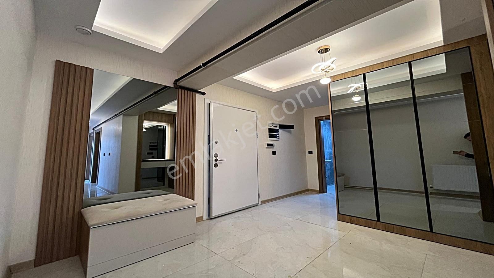 Yenikent Emlak'tan Cadde Üzeri 4+1 Geniş M2 Satılık Daire - Görsel 24