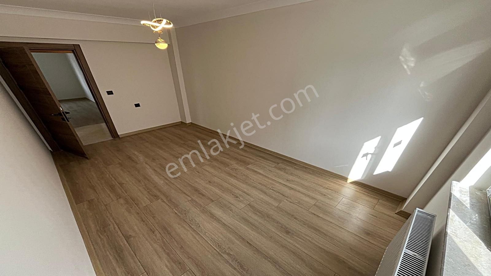 Yenikent Emlak'tan Cadde Üzeri 4+1 Geniş M2 Satılık Daire - Görsel 5