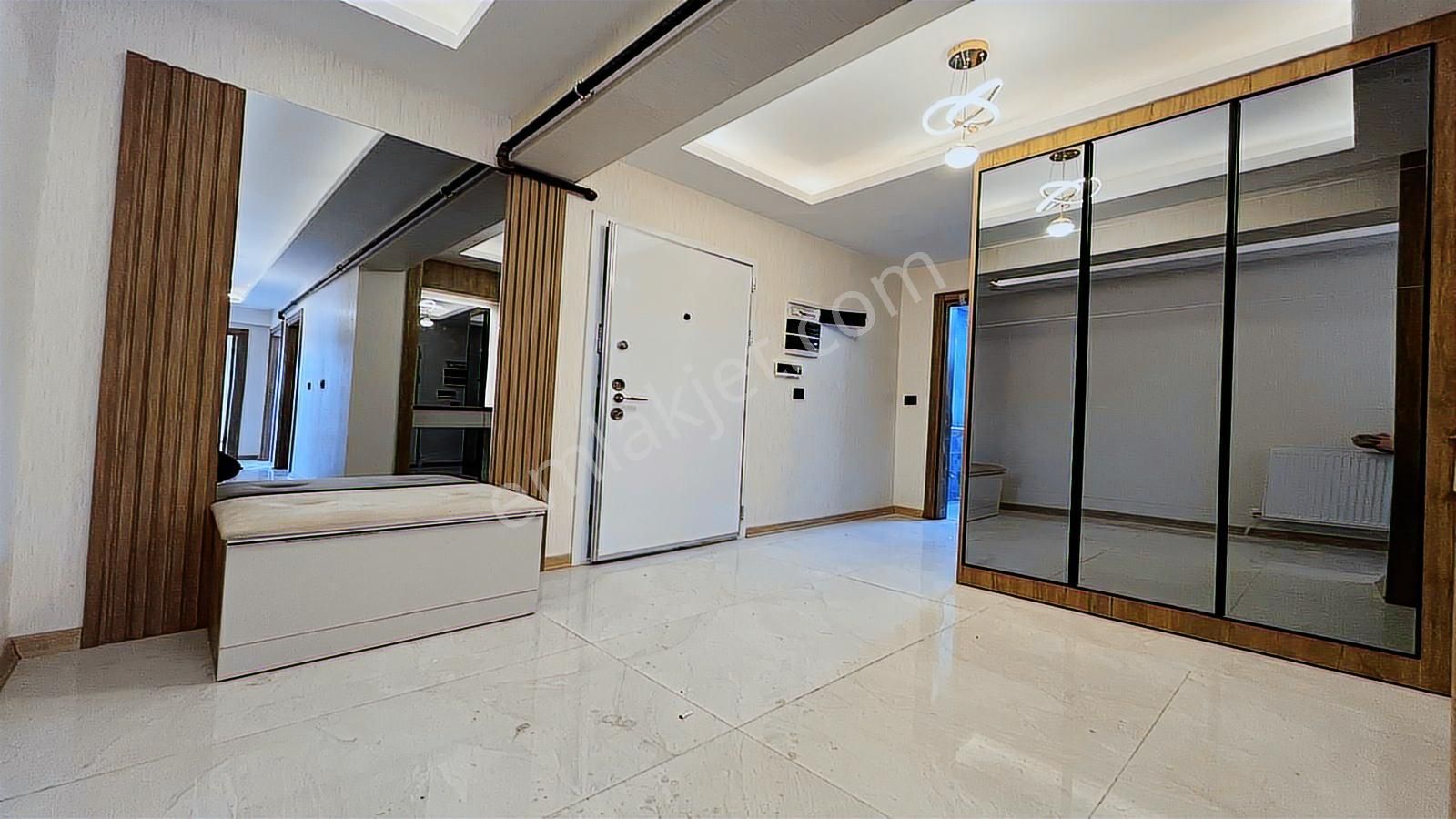 Yenikent Emlak'tan Cadde Üzeri 4+1 Geniş M2 Satılık Daire - Görsel 32