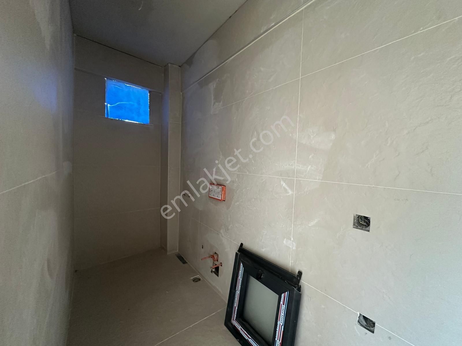 Urla Çeşmealtı Denize Sıfır Konumda Rezidans İçinde 2+1 Villa - Görsel 18